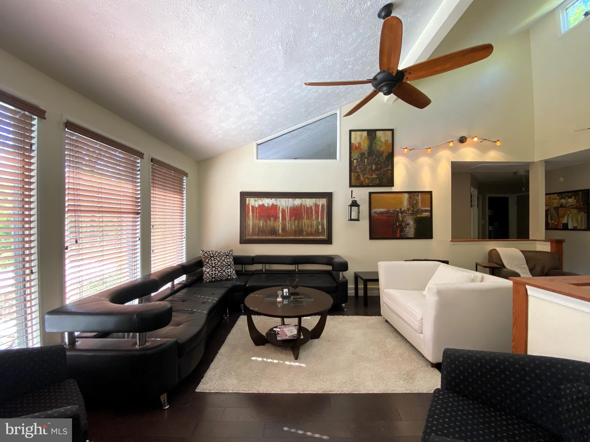 ASPEN WOODS - Residential Lease