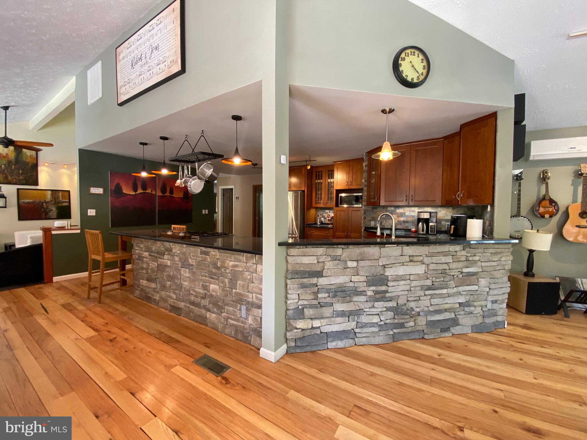 ASPEN WOODS - Residential Lease