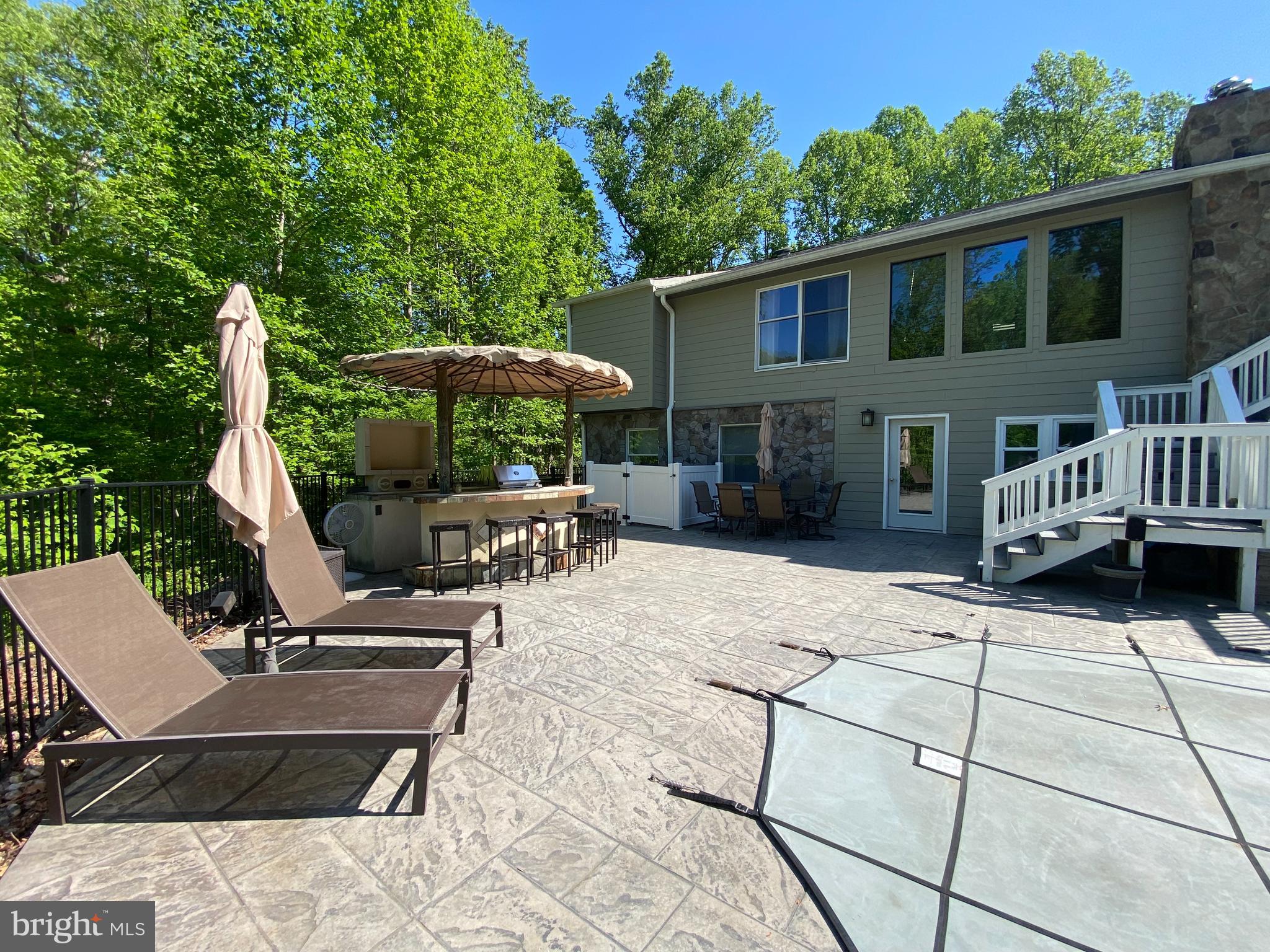 ASPEN WOODS - Residential Lease