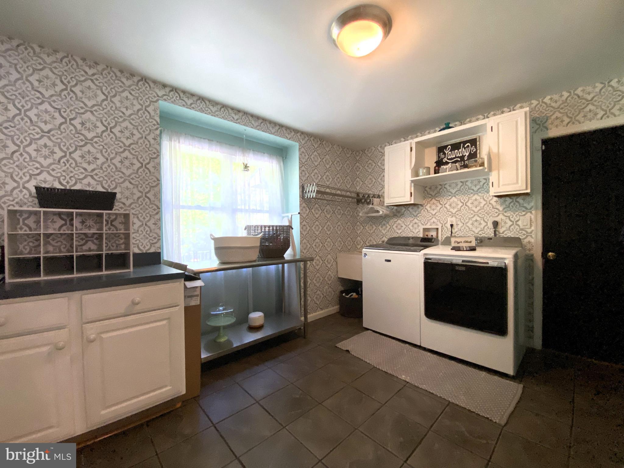 ASPEN WOODS - Residential Lease