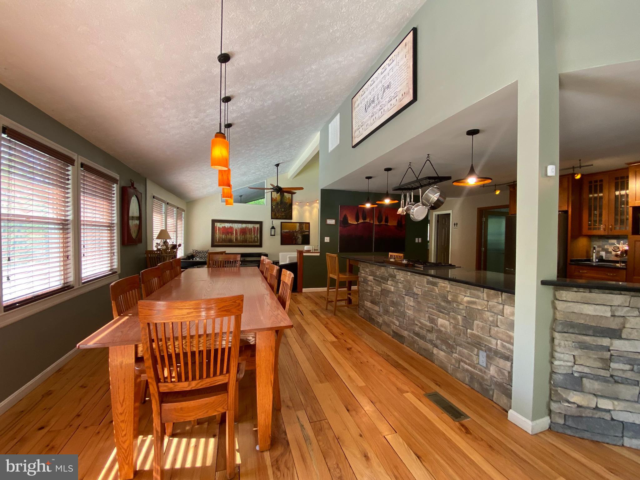 ASPEN WOODS - Residential Lease