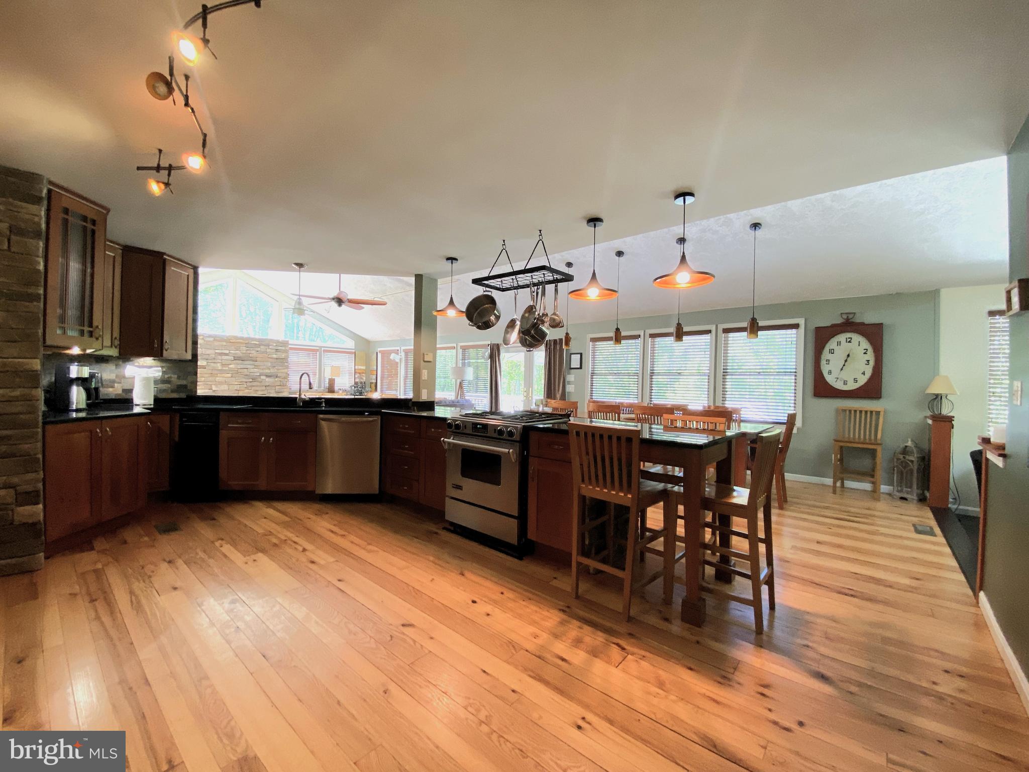 ASPEN WOODS - Residential Lease