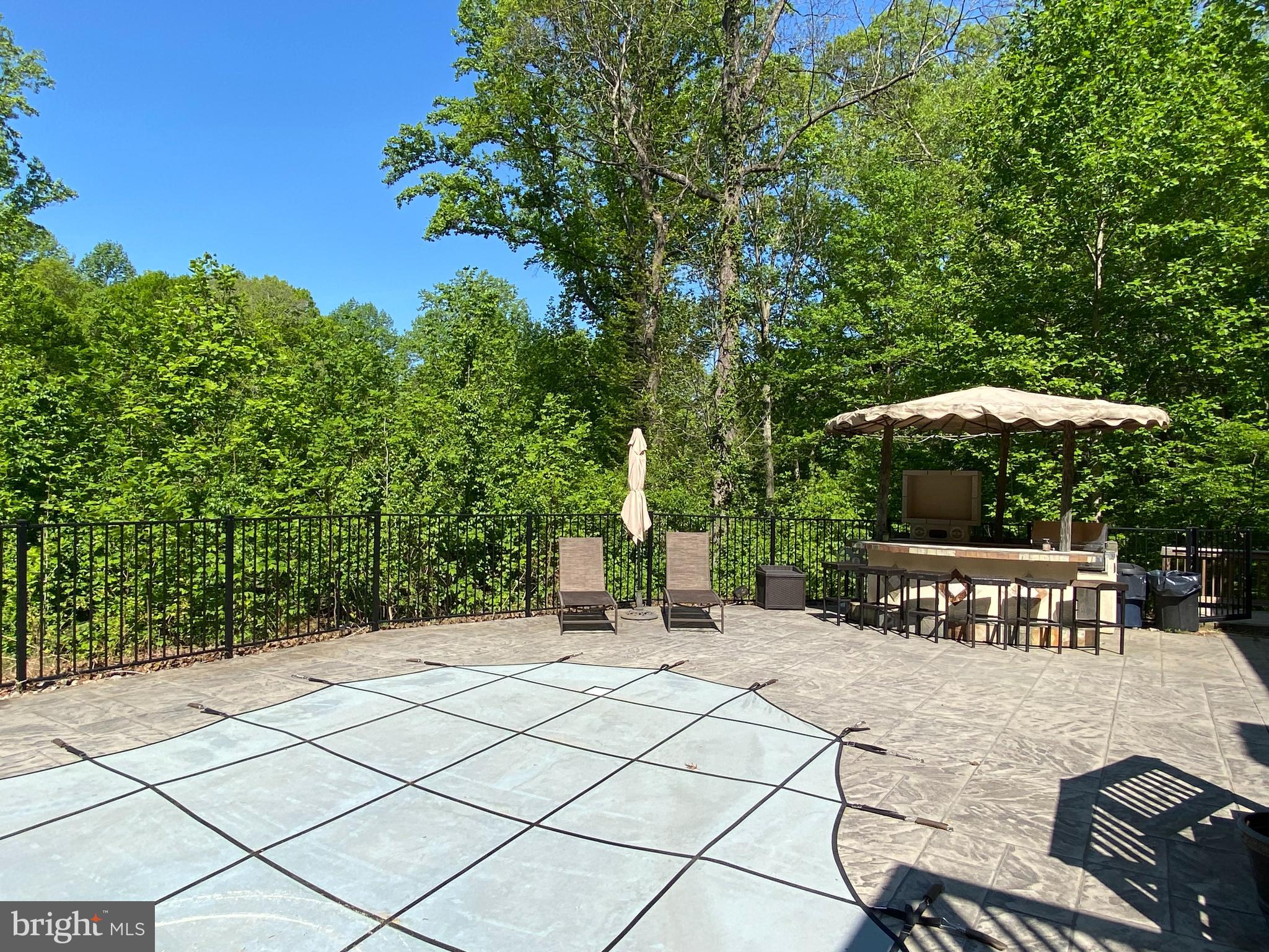 ASPEN WOODS - Residential Lease