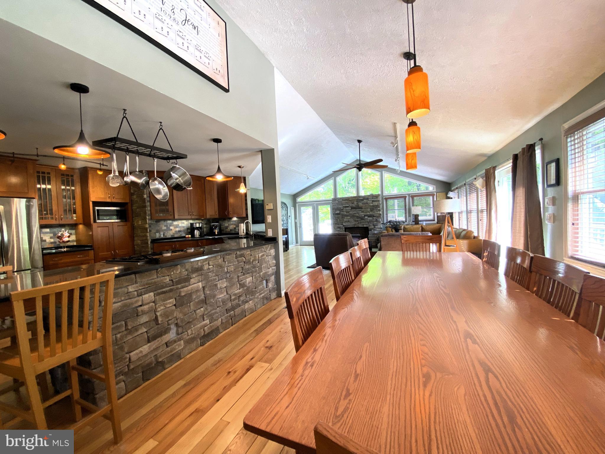 ASPEN WOODS - Residential Lease