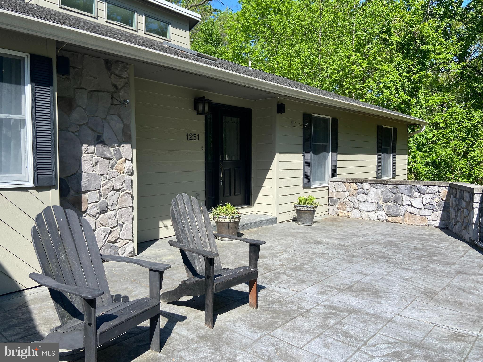 ASPEN WOODS - Residential Lease