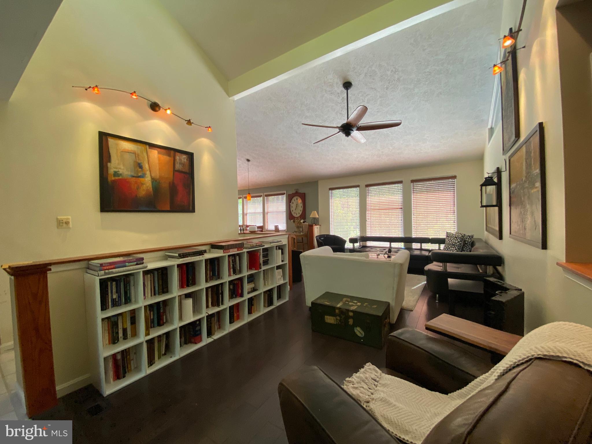 ASPEN WOODS - Residential Lease