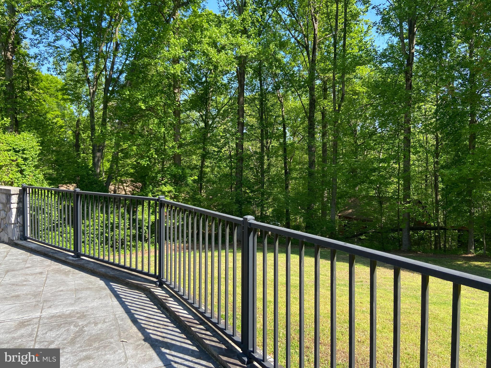 ASPEN WOODS - Residential Lease