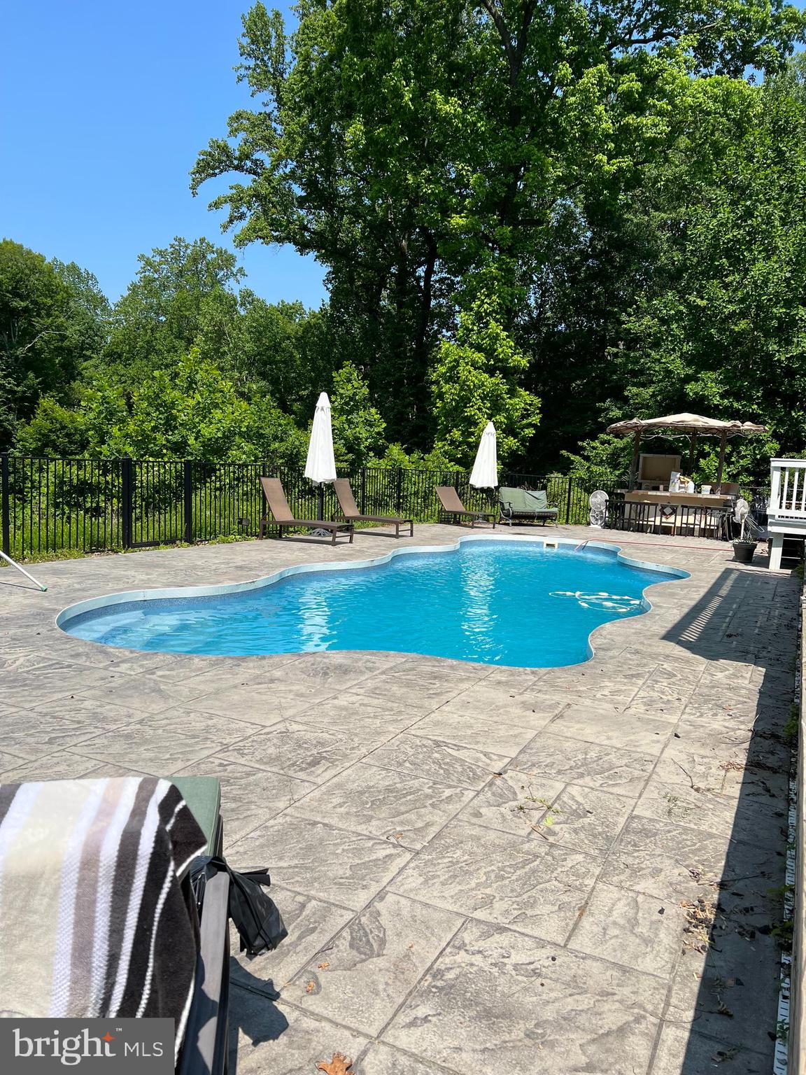 ASPEN WOODS - Residential Lease