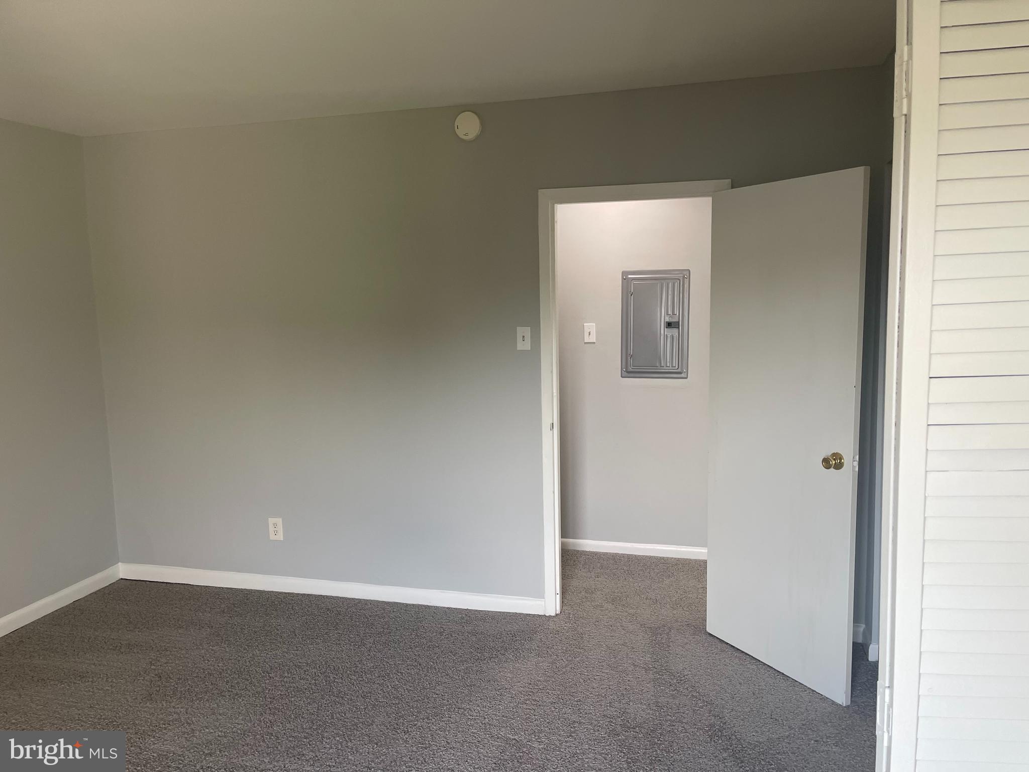 TREETOP CONDO - Residential