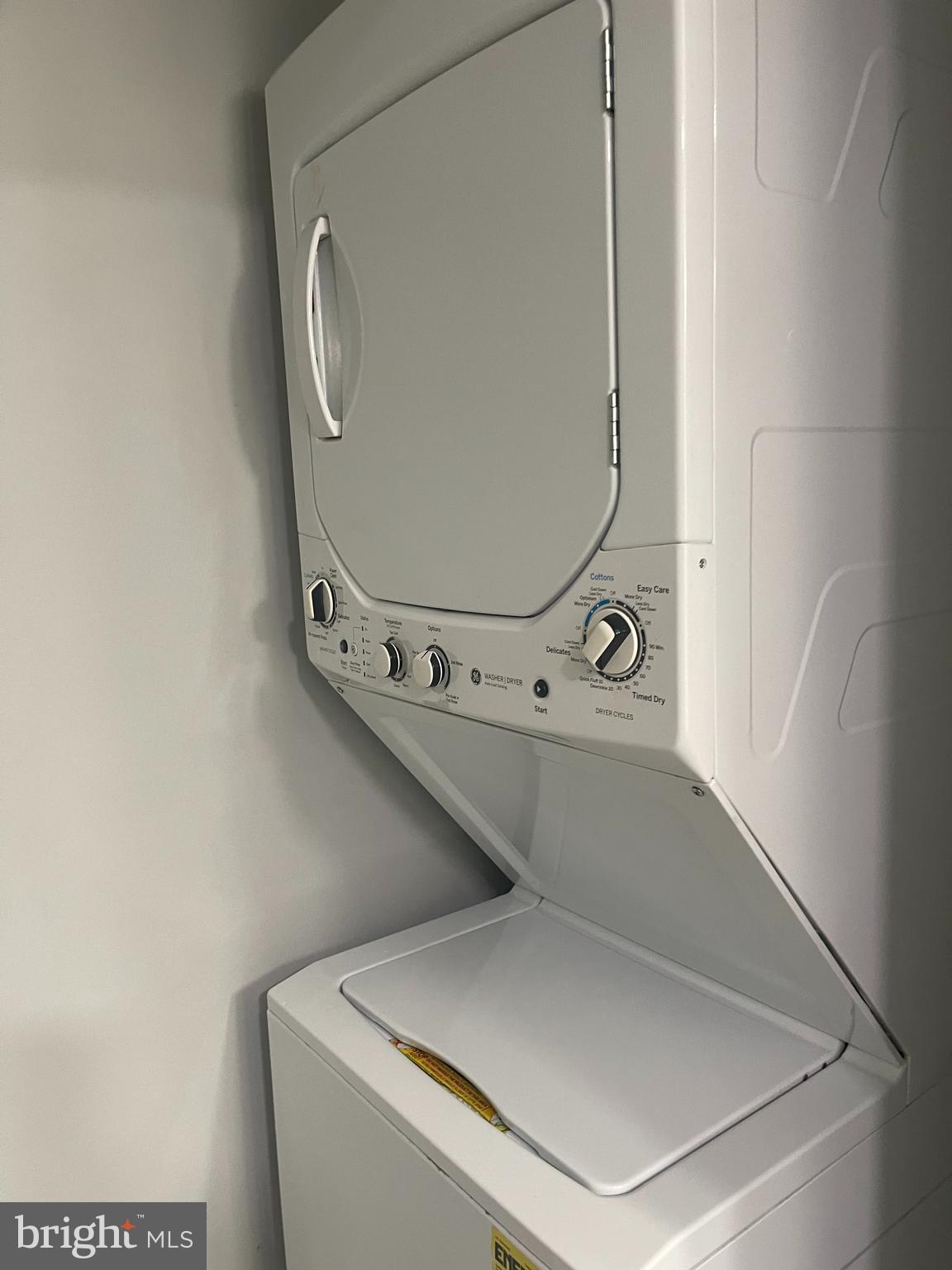 TREETOP CONDO - Residential