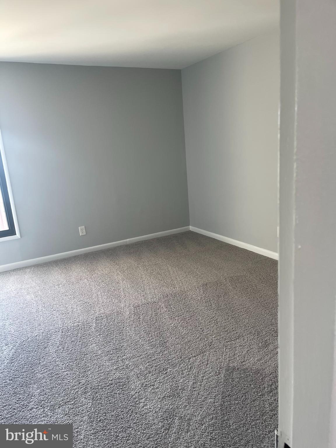 TREETOP CONDO - Residential