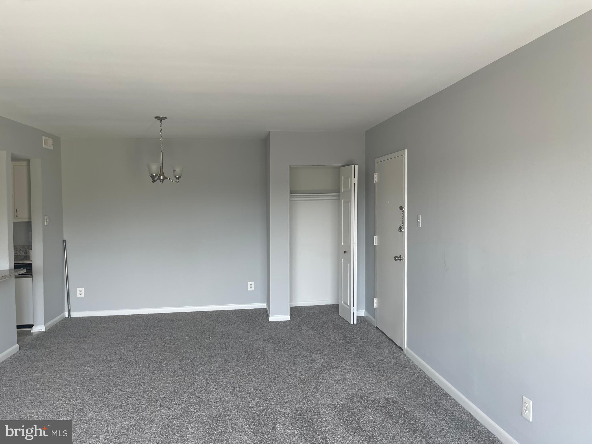 TREETOP CONDO - Residential