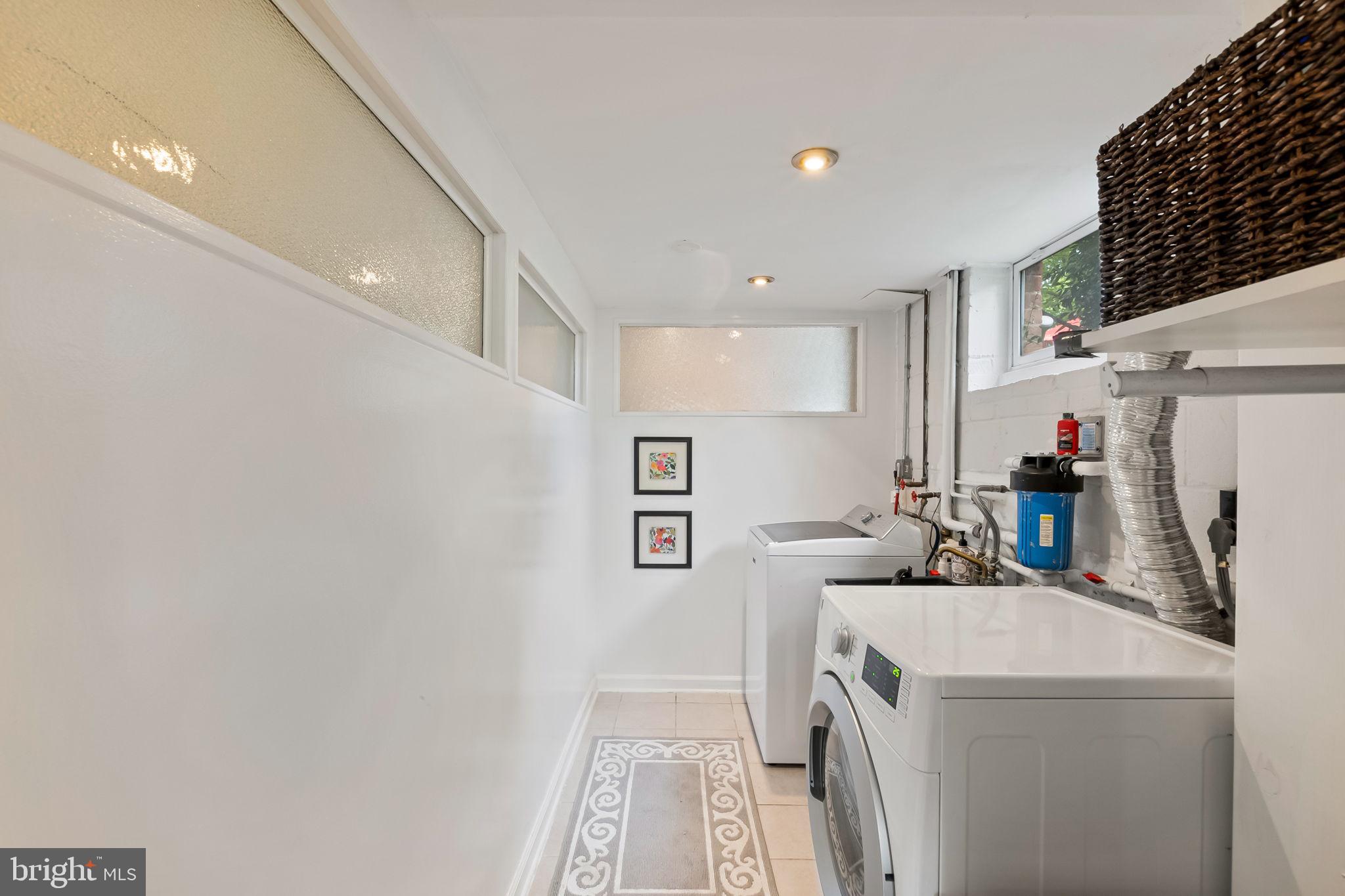 RIVERSIDE ESTATES - Residential