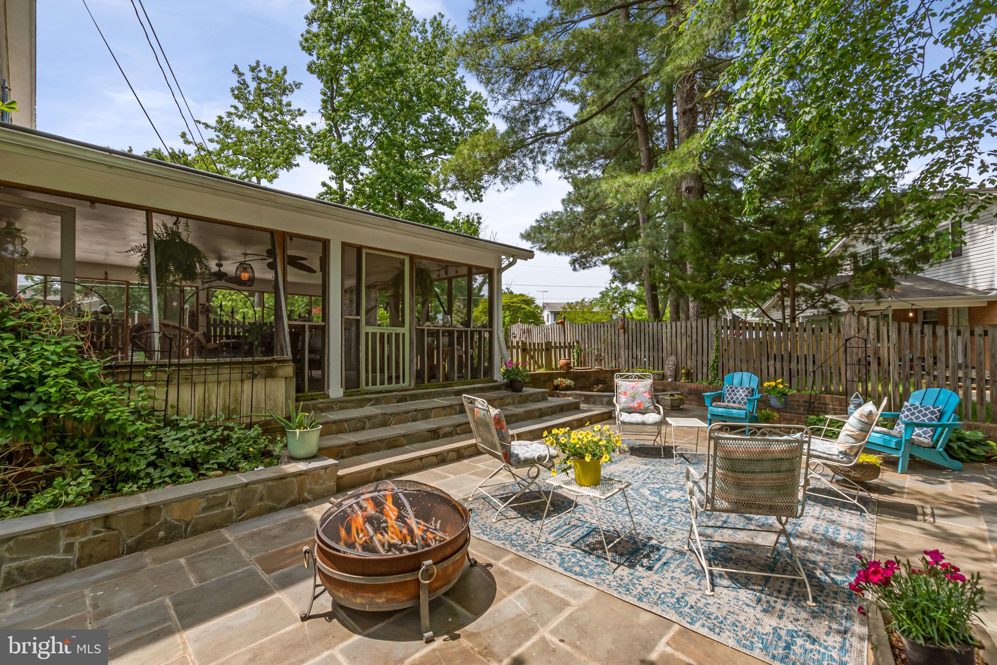 RIVERSIDE ESTATES - Residential