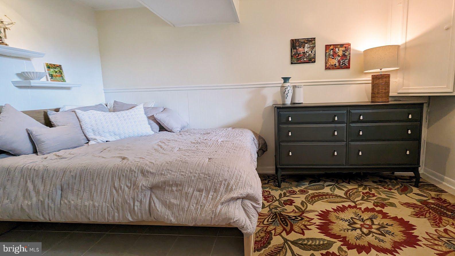 RIVERSIDE ESTATES - Residential