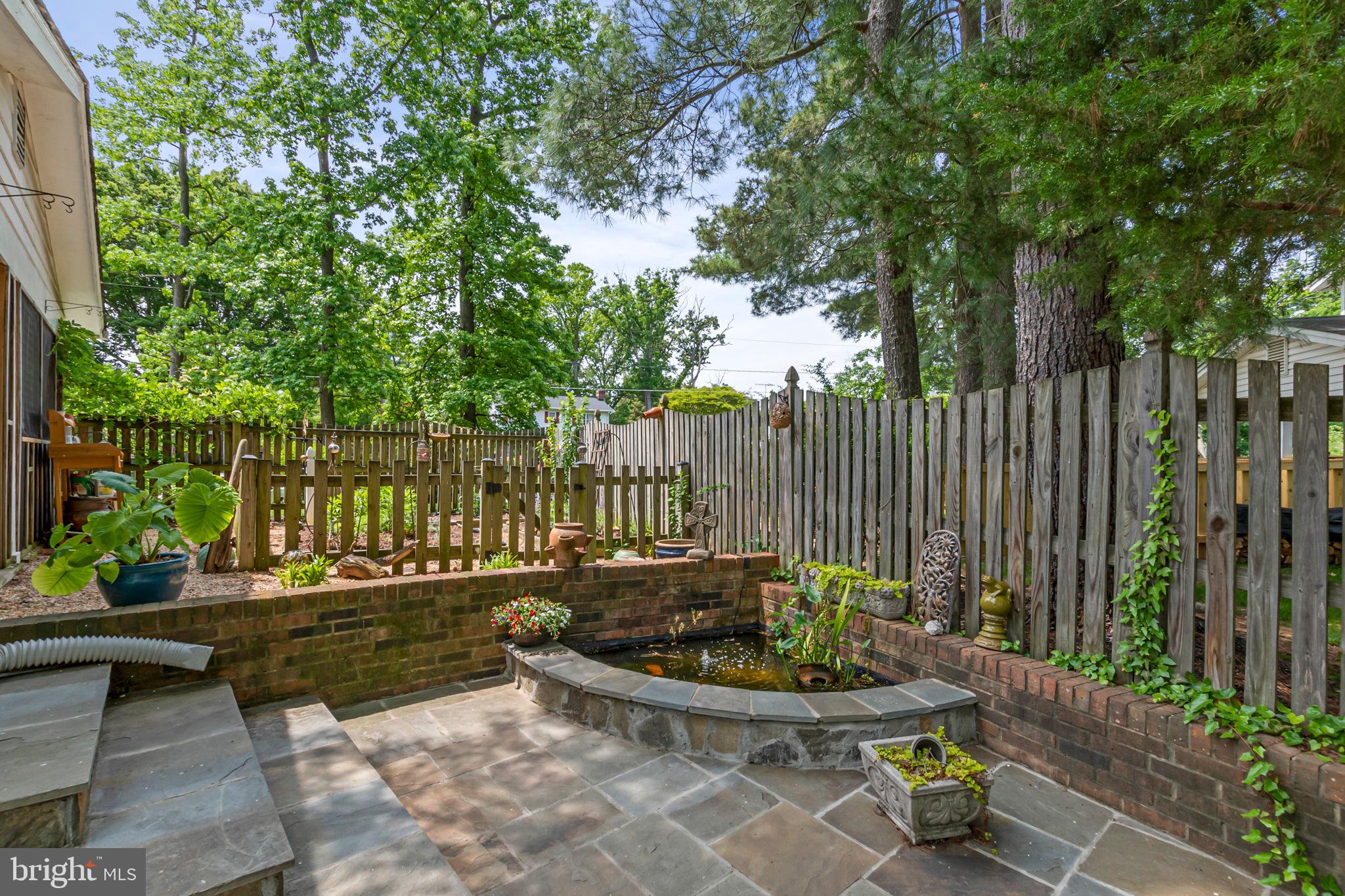 RIVERSIDE ESTATES - Residential