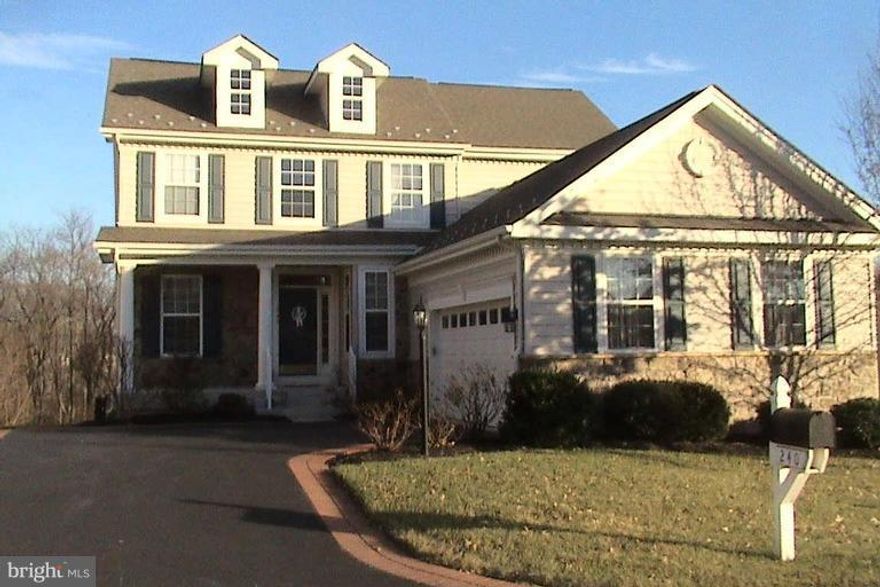 UNBELIEVABLE PRICE REDUCTION!! Open SUNDAY 10/ 19  NOON to 2pm  BONUS- Lower Price & granite counters!! (buyer choice) Contemporary Colonial offers one floor living-master bedroom w/tray ceiling) mstr bath w/ Jacuzzi tub w/ access to deck on private lot. The great room w/ gas FP, is adjacent to gourmet kitchen, sep. dining room,!Upper level features two bedrooms & full bath,LL has walkout access