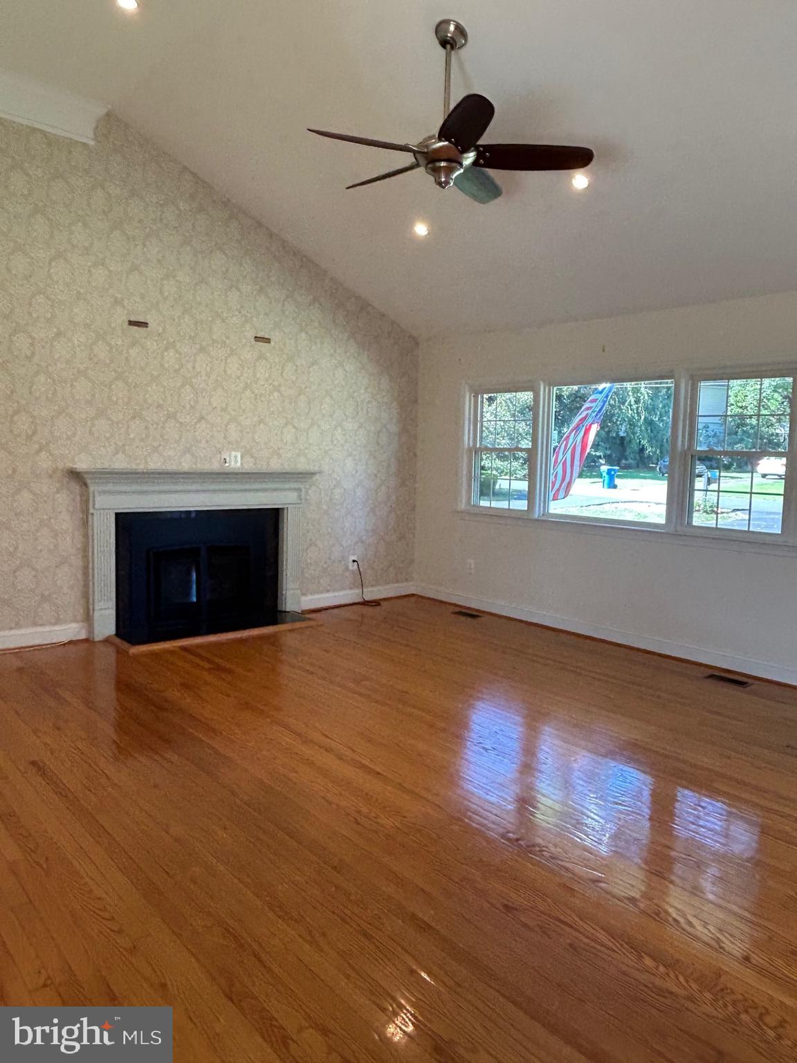 SALONA VILLAGE - Residential Lease