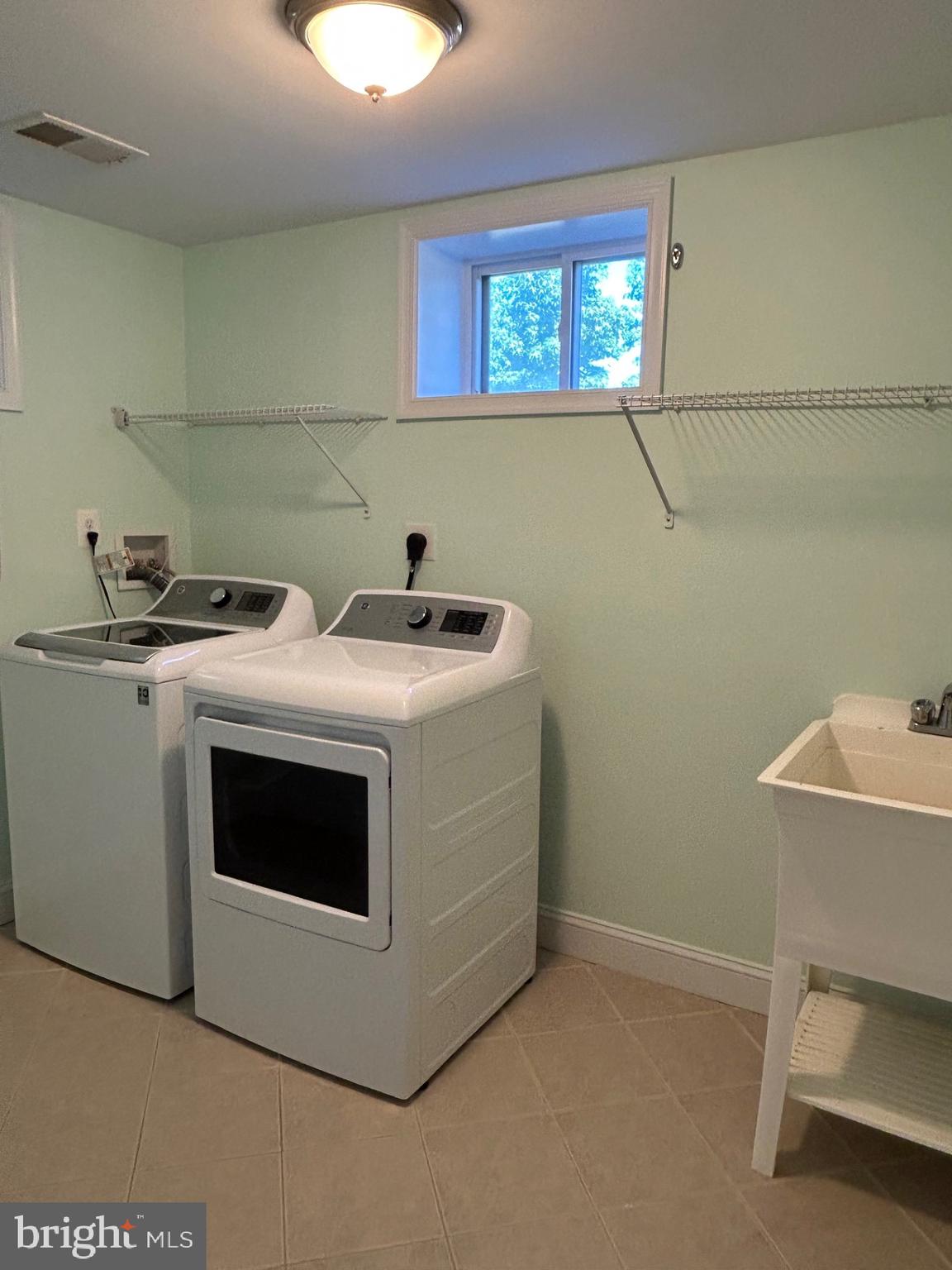 SALONA VILLAGE - Residential Lease