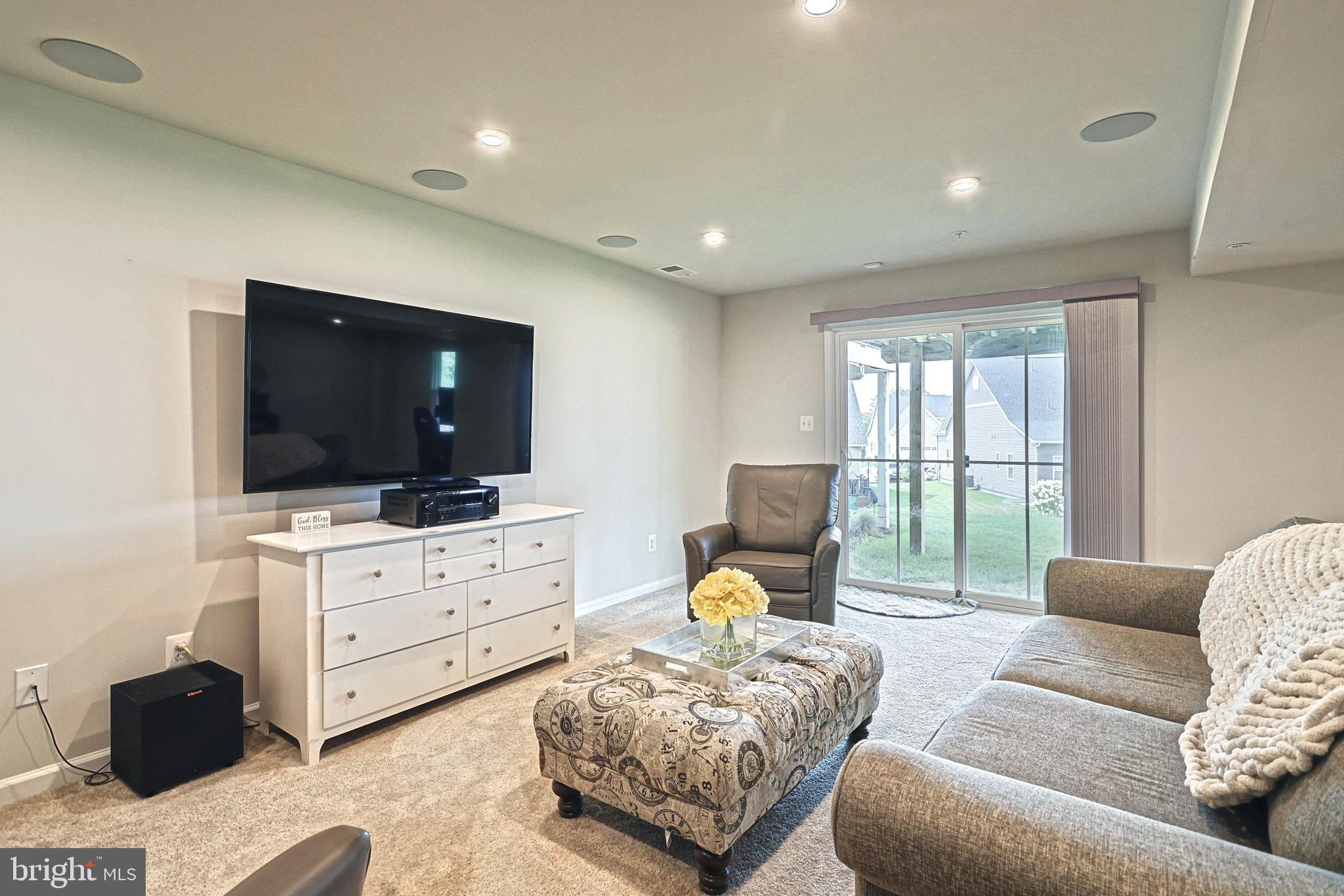 REGENTS GLEN VILLAS - Residential