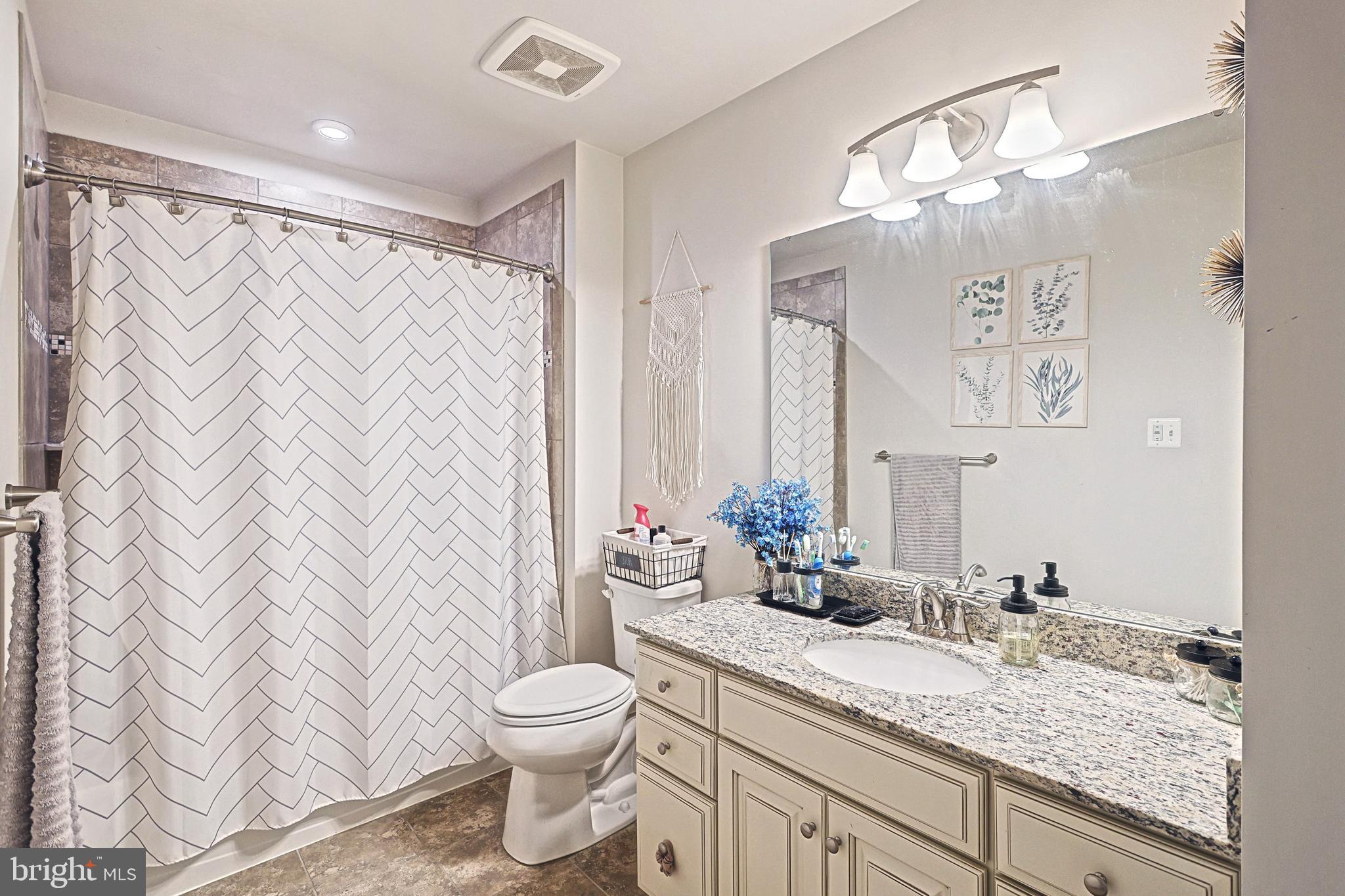 REGENTS GLEN VILLAS - Residential