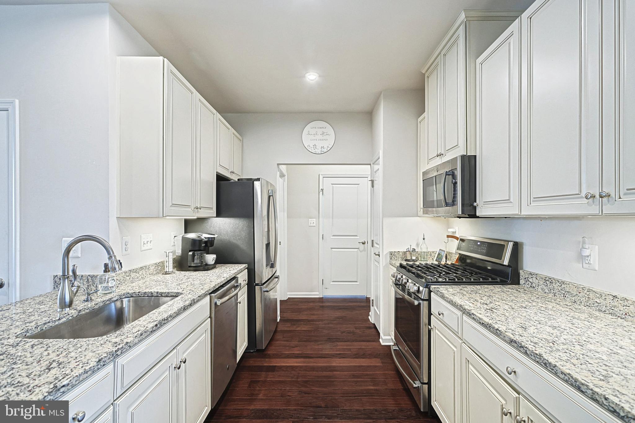 REGENTS GLEN VILLAS - Residential