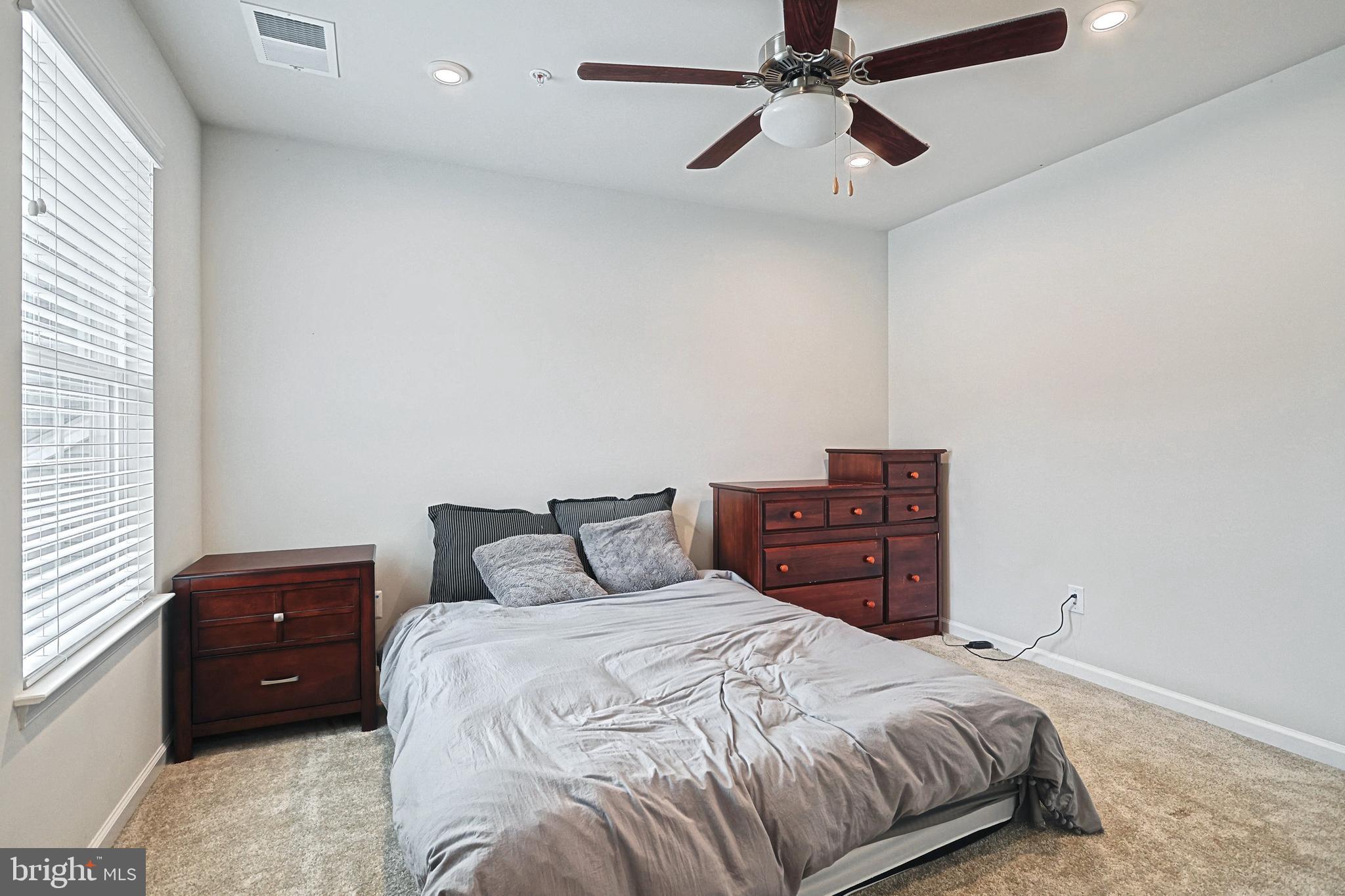 REGENTS GLEN VILLAS - Residential