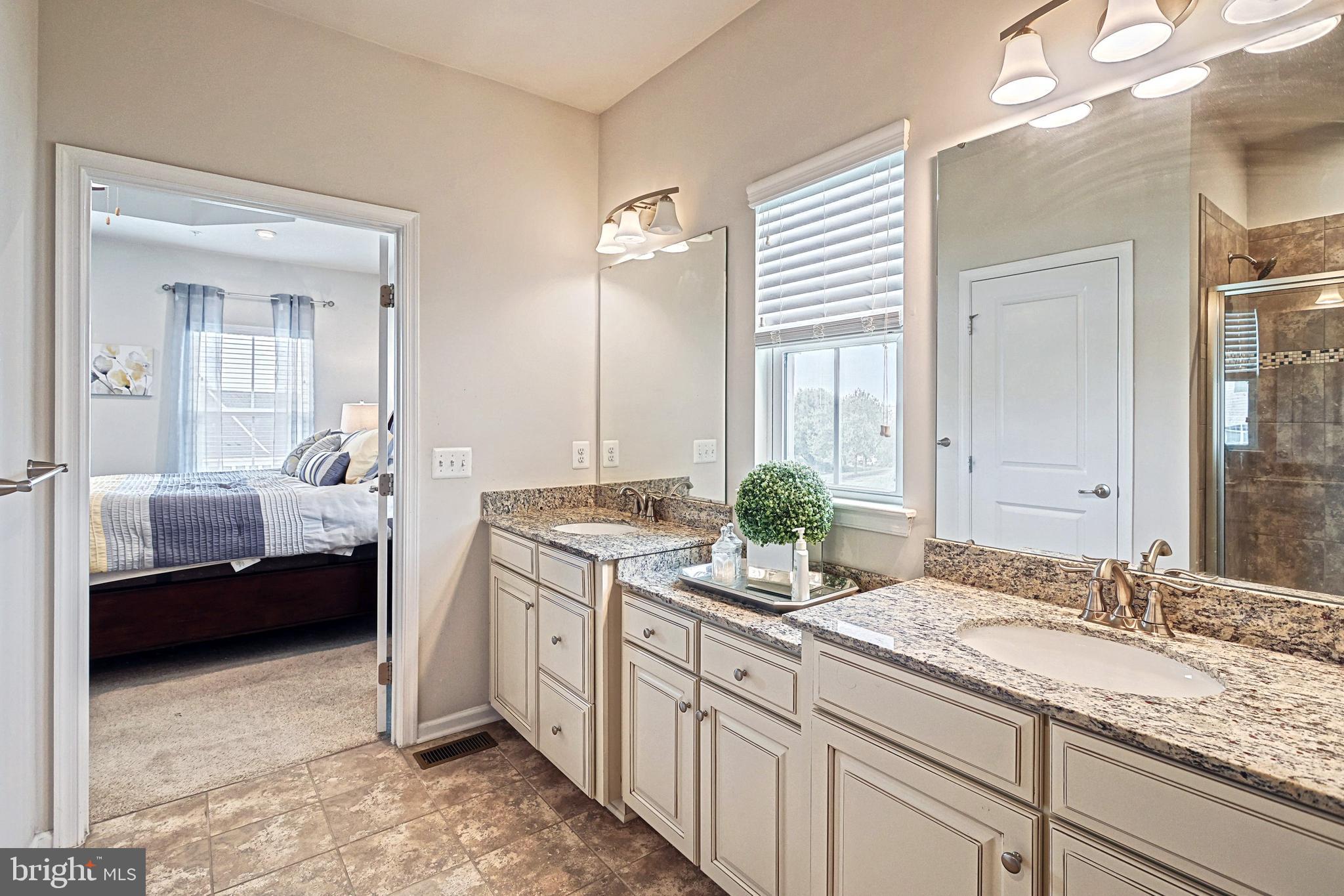 REGENTS GLEN VILLAS - Residential