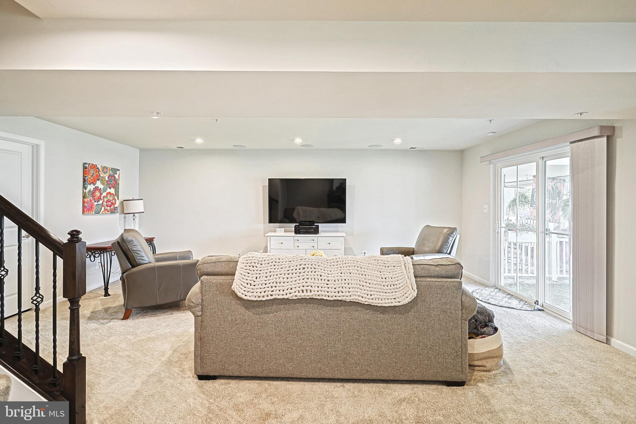 REGENTS GLEN VILLAS - Residential