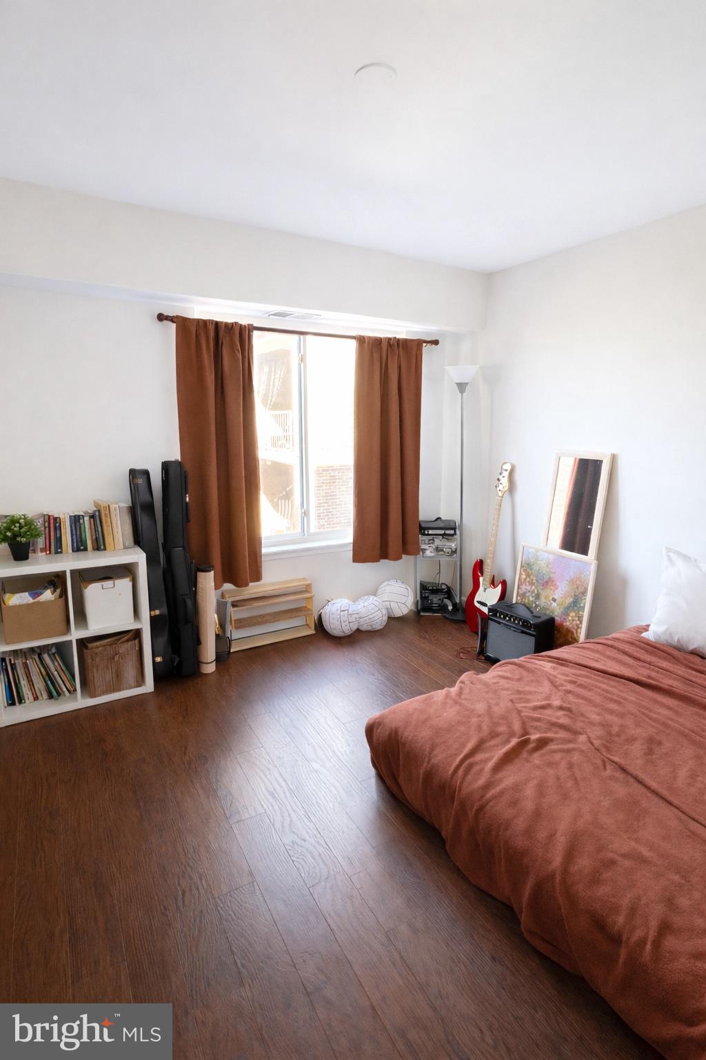 THE OASIS CONDOMINIUMS - Residential