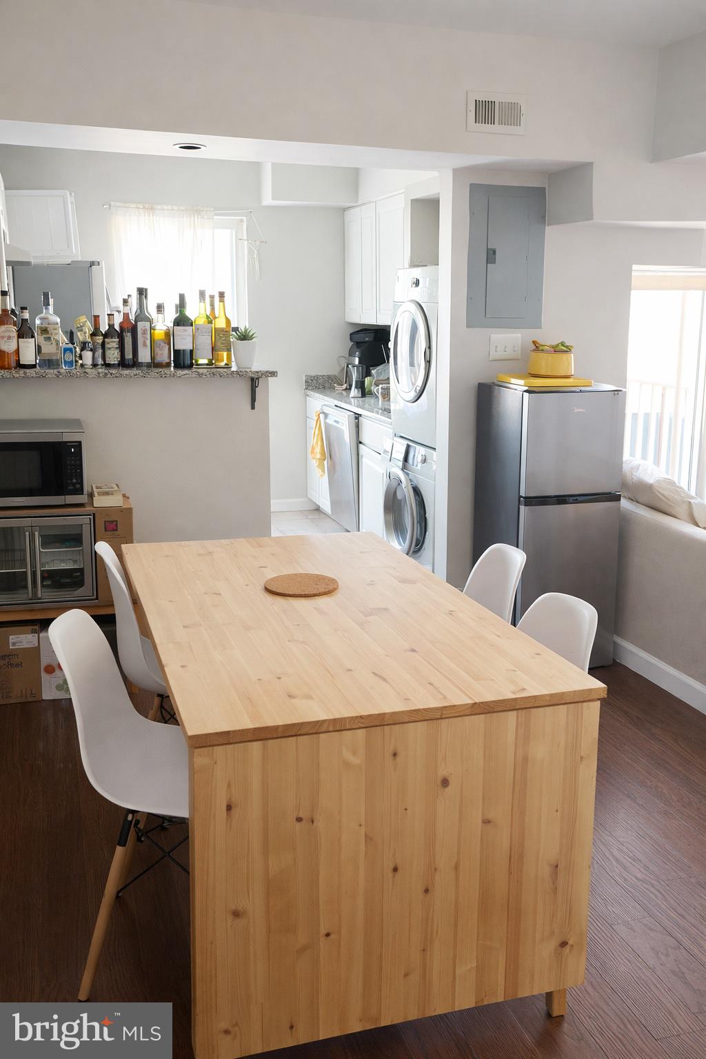 4709 TECUMSEH STREET 201