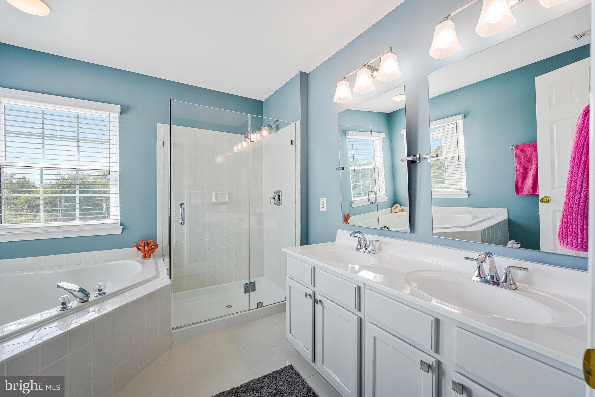 ASHBURN VILLAGE - Residential