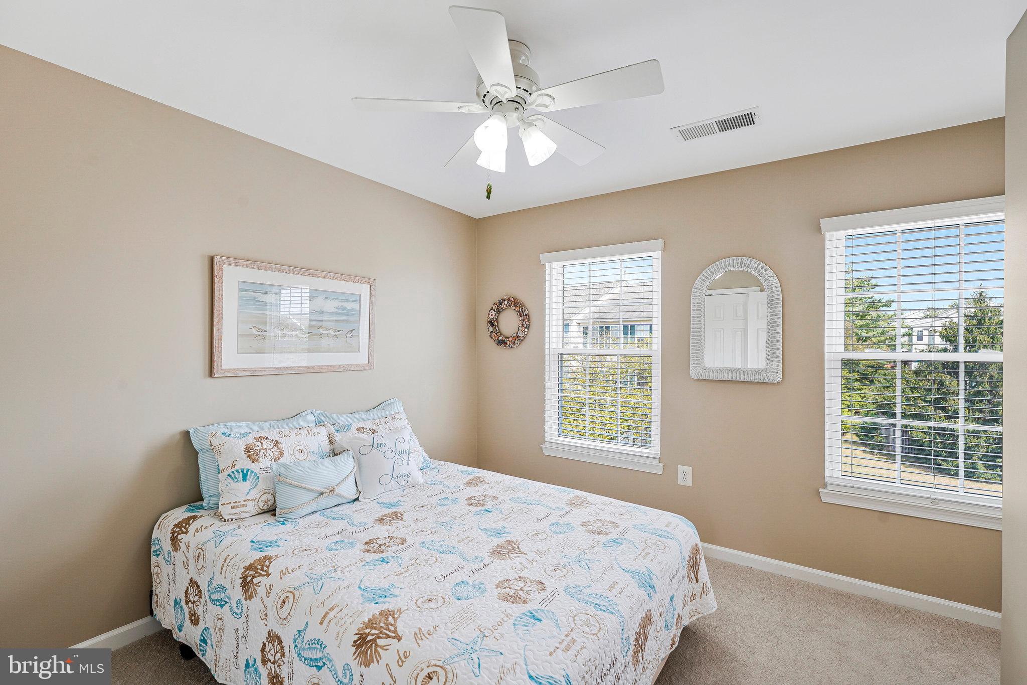 ASHBURN VILLAGE - Residential