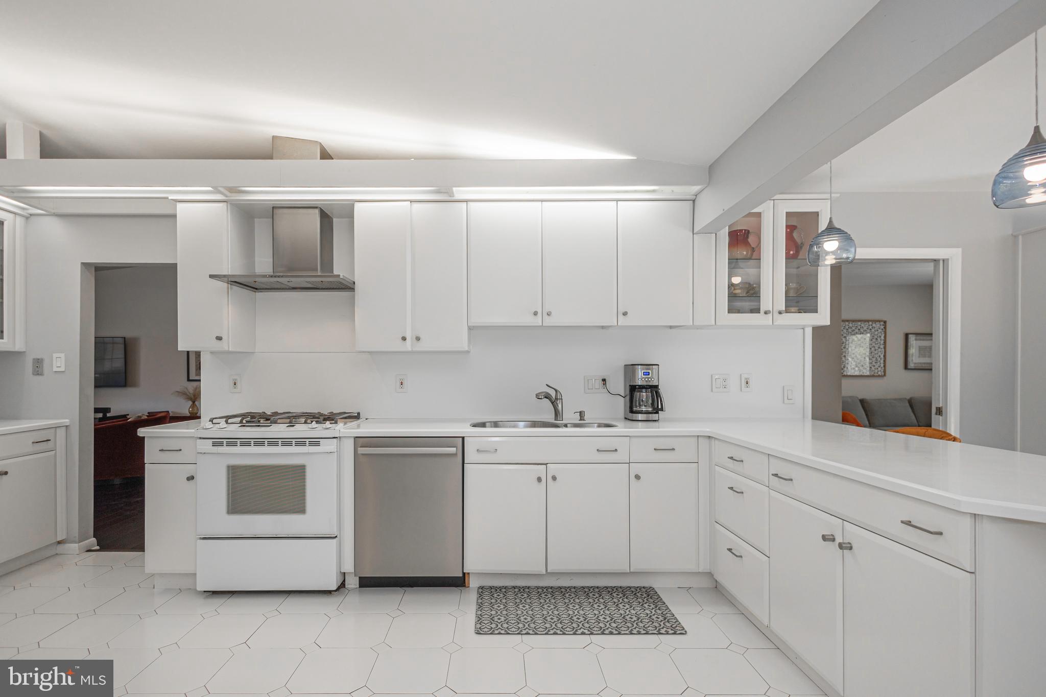 PARK TOWN ESTATES - Residential