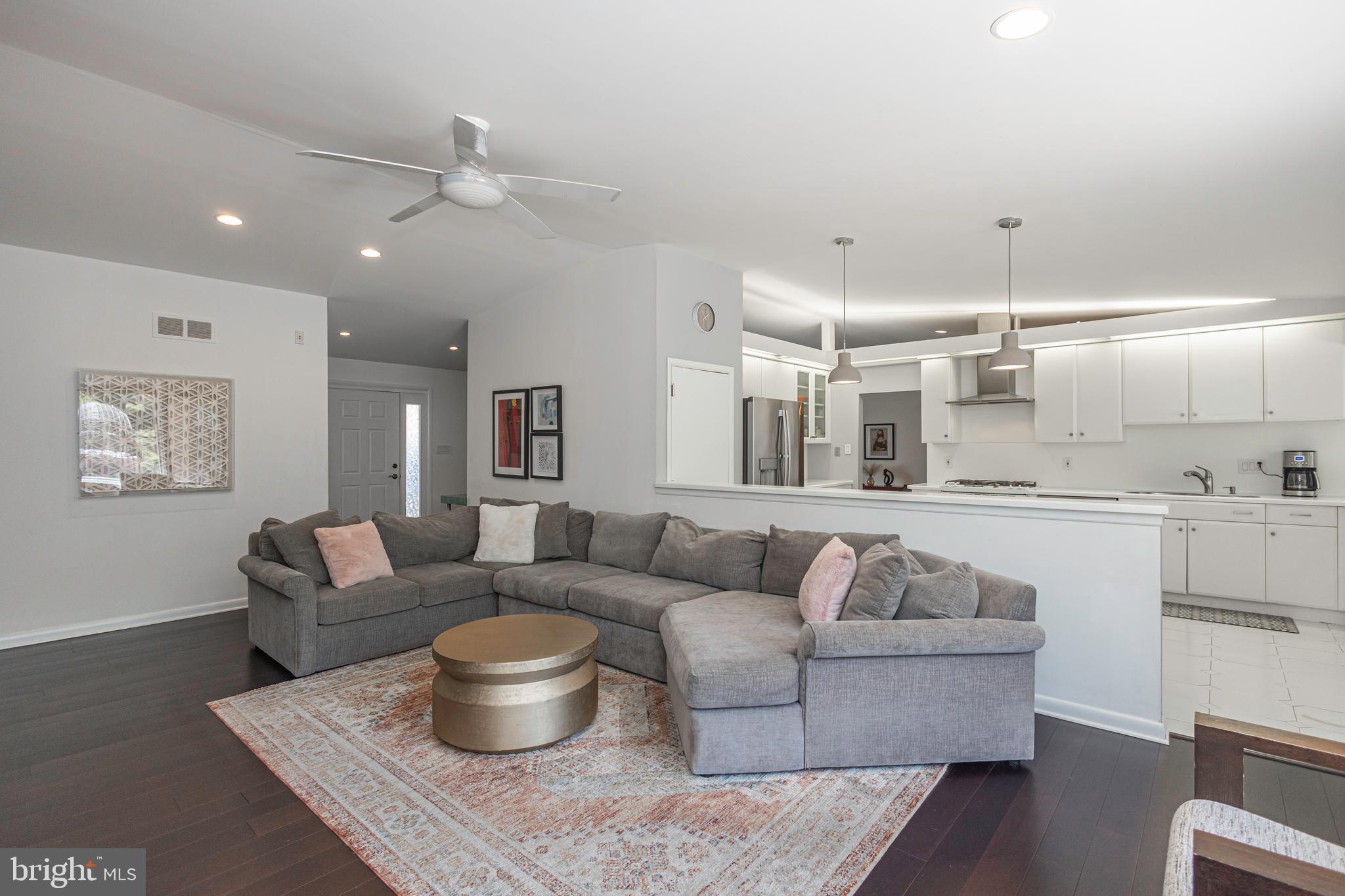 PARK TOWN ESTATES - Residential