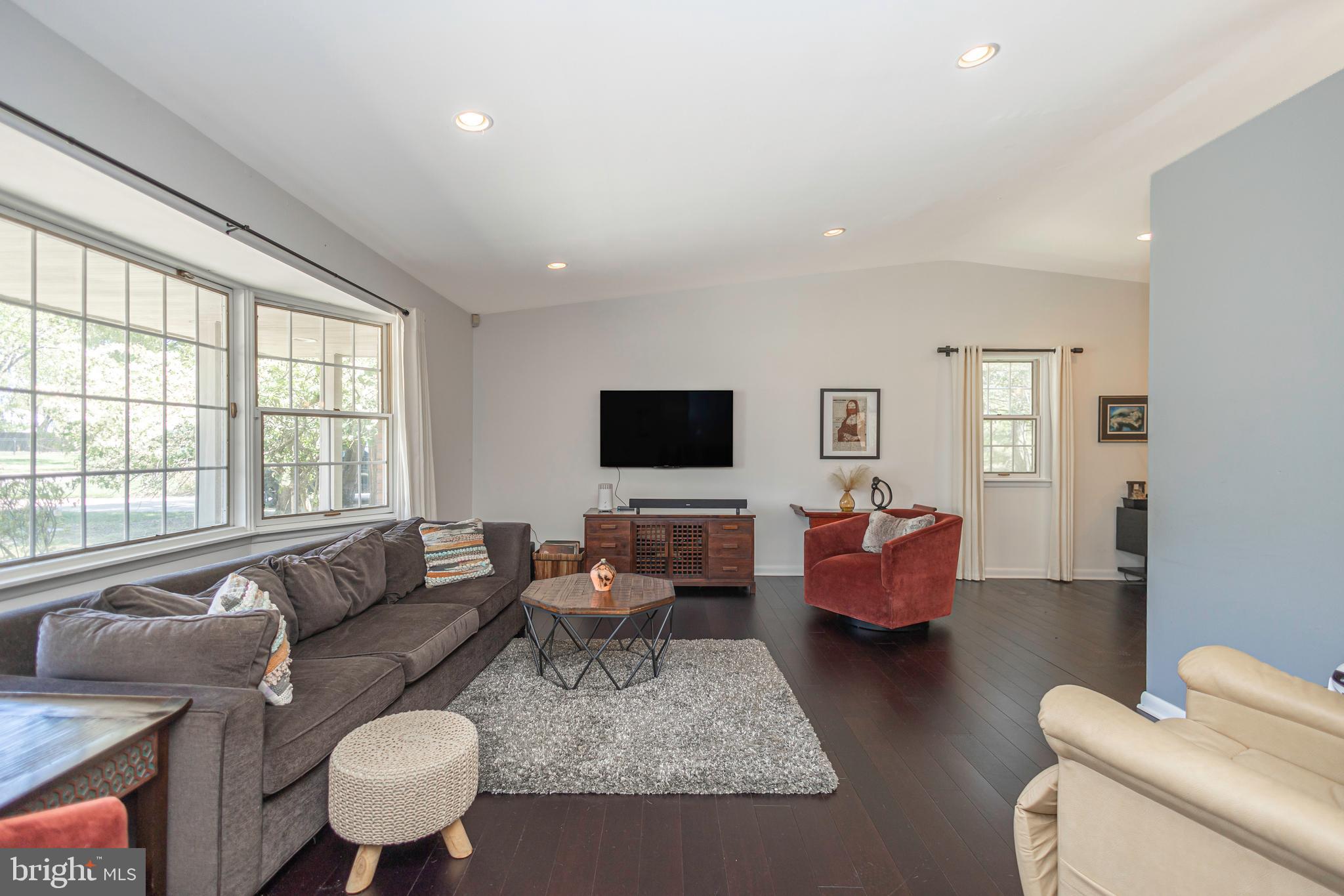 PARK TOWN ESTATES - Residential