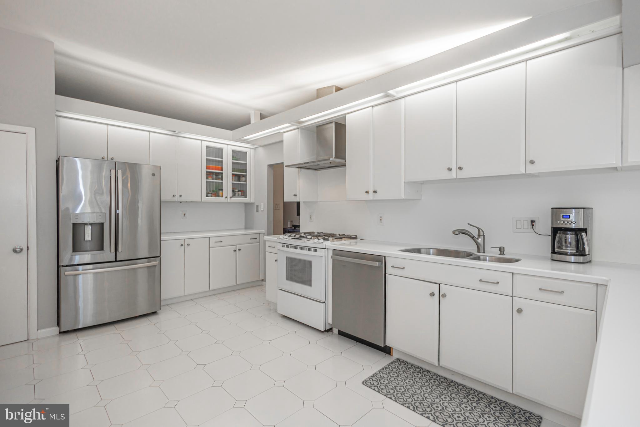 PARK TOWN ESTATES - Residential