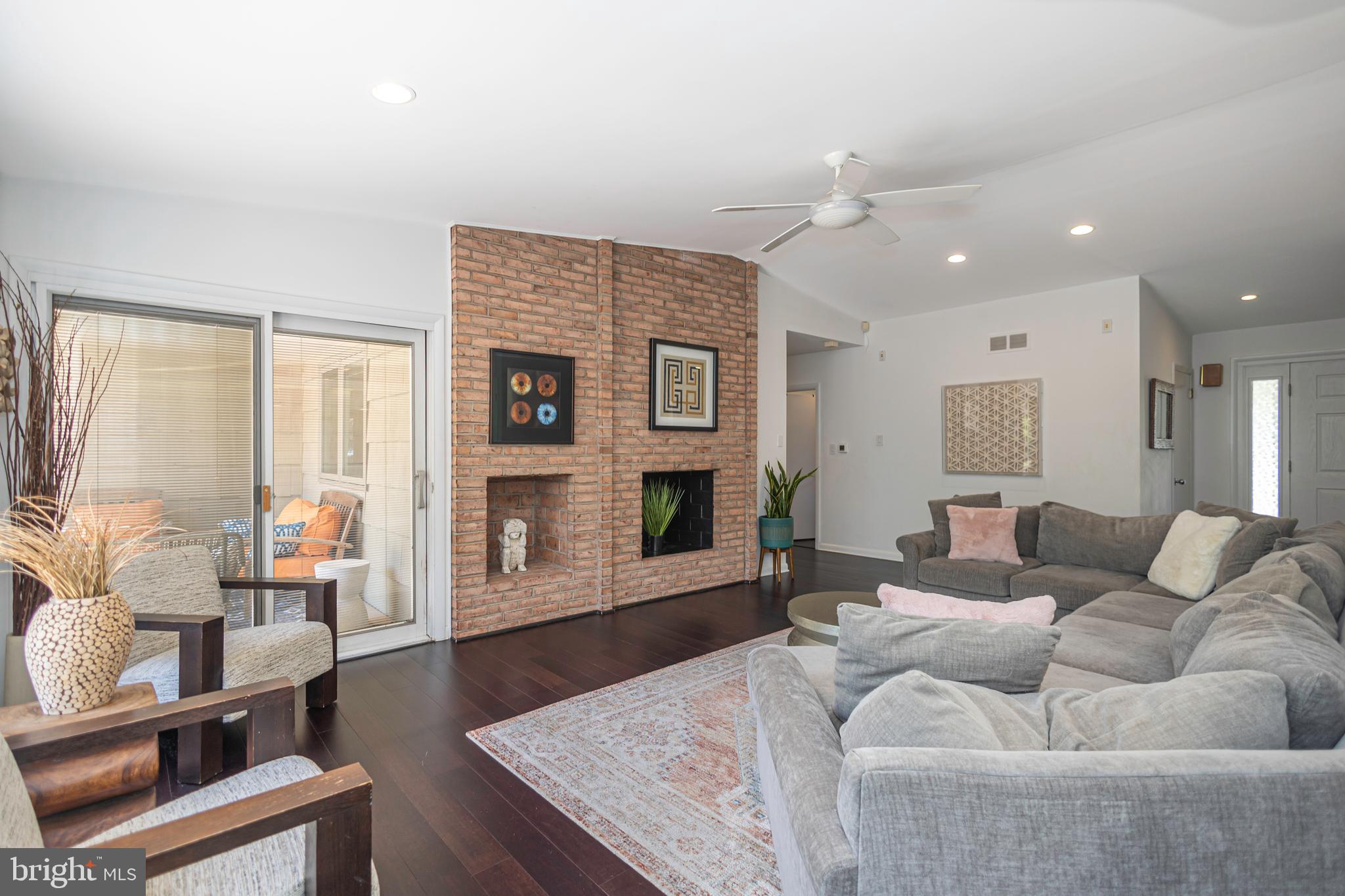 PARK TOWN ESTATES - Residential