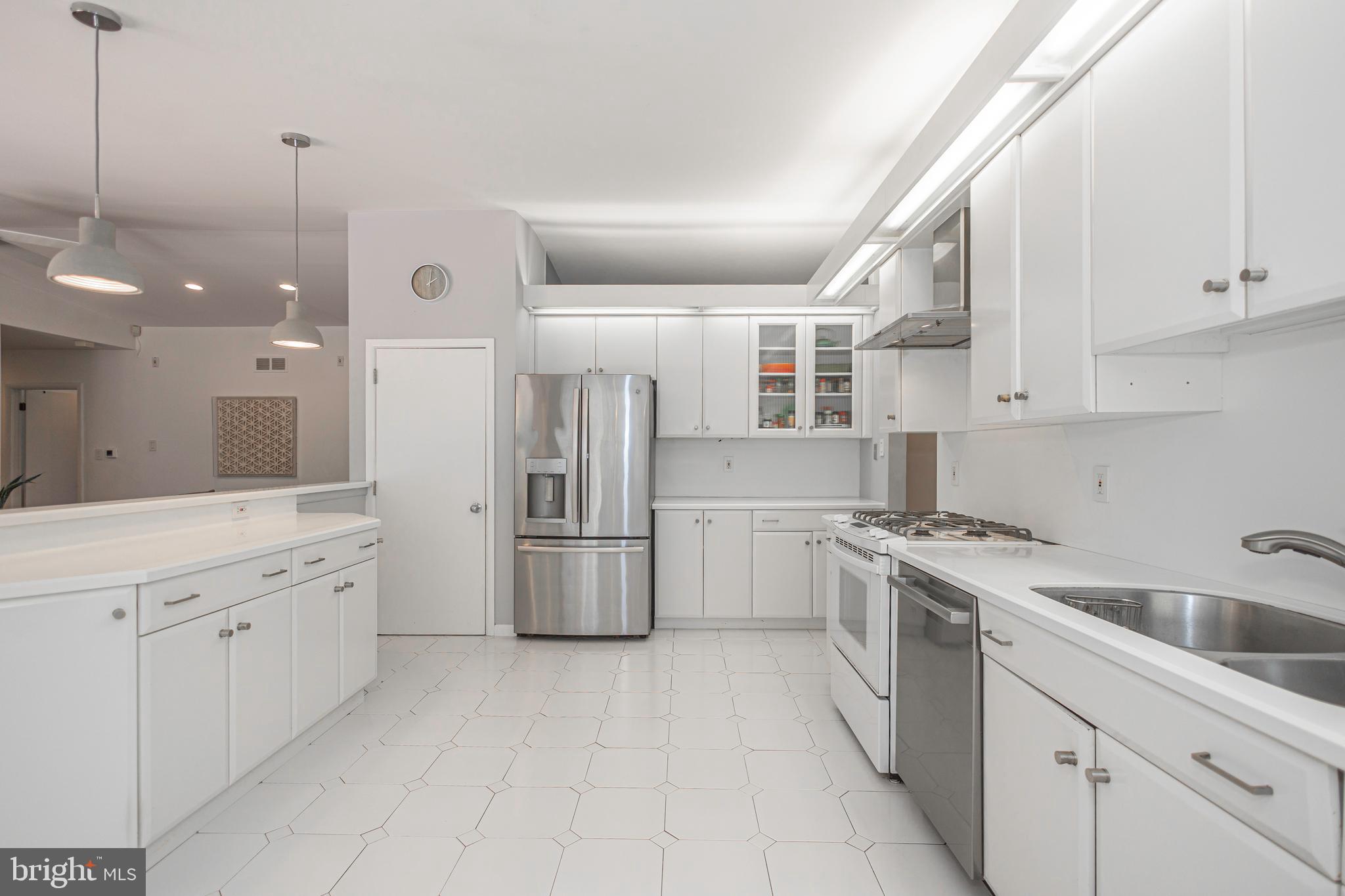 PARK TOWN ESTATES - Residential