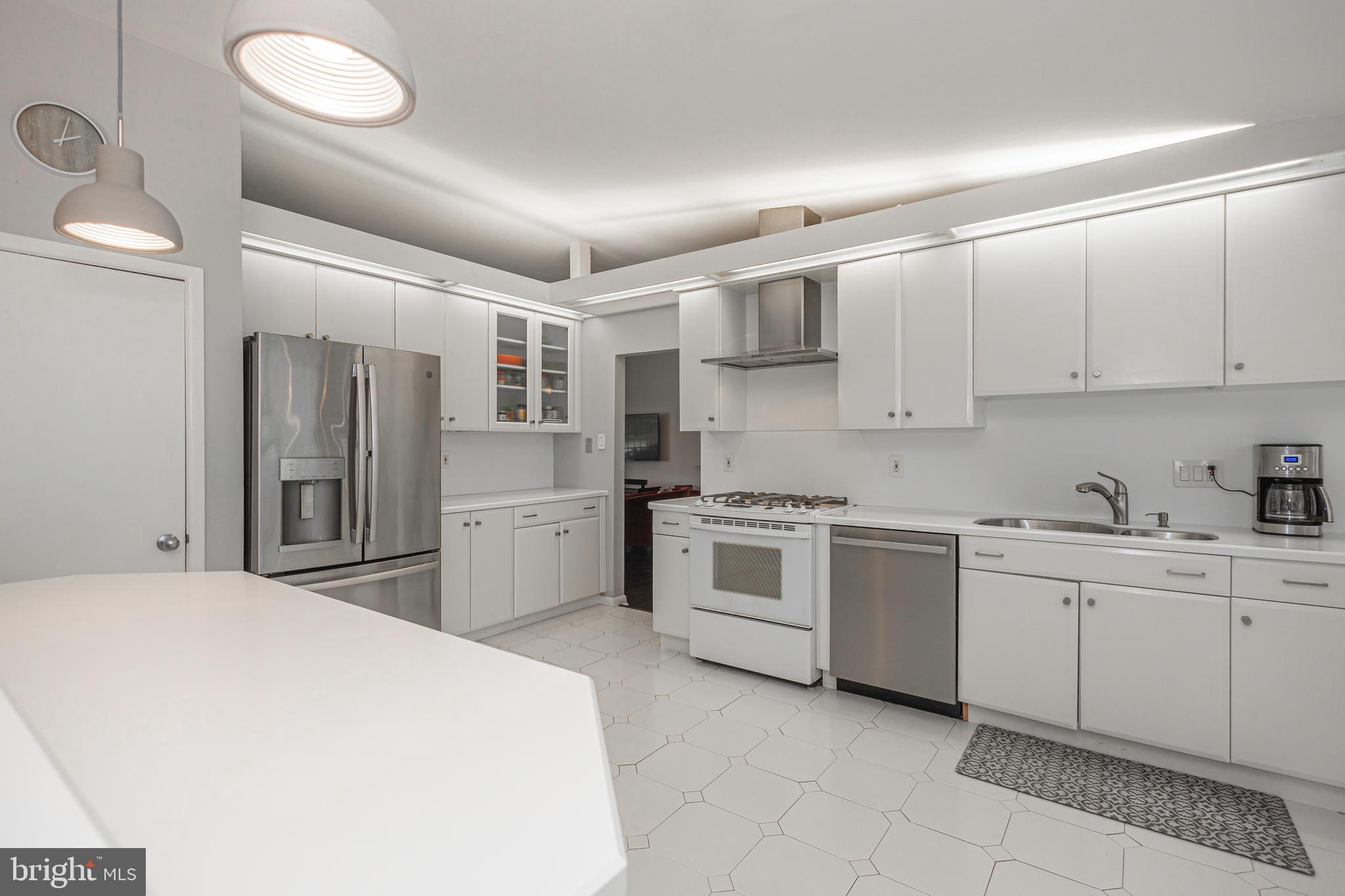 PARK TOWN ESTATES - Residential