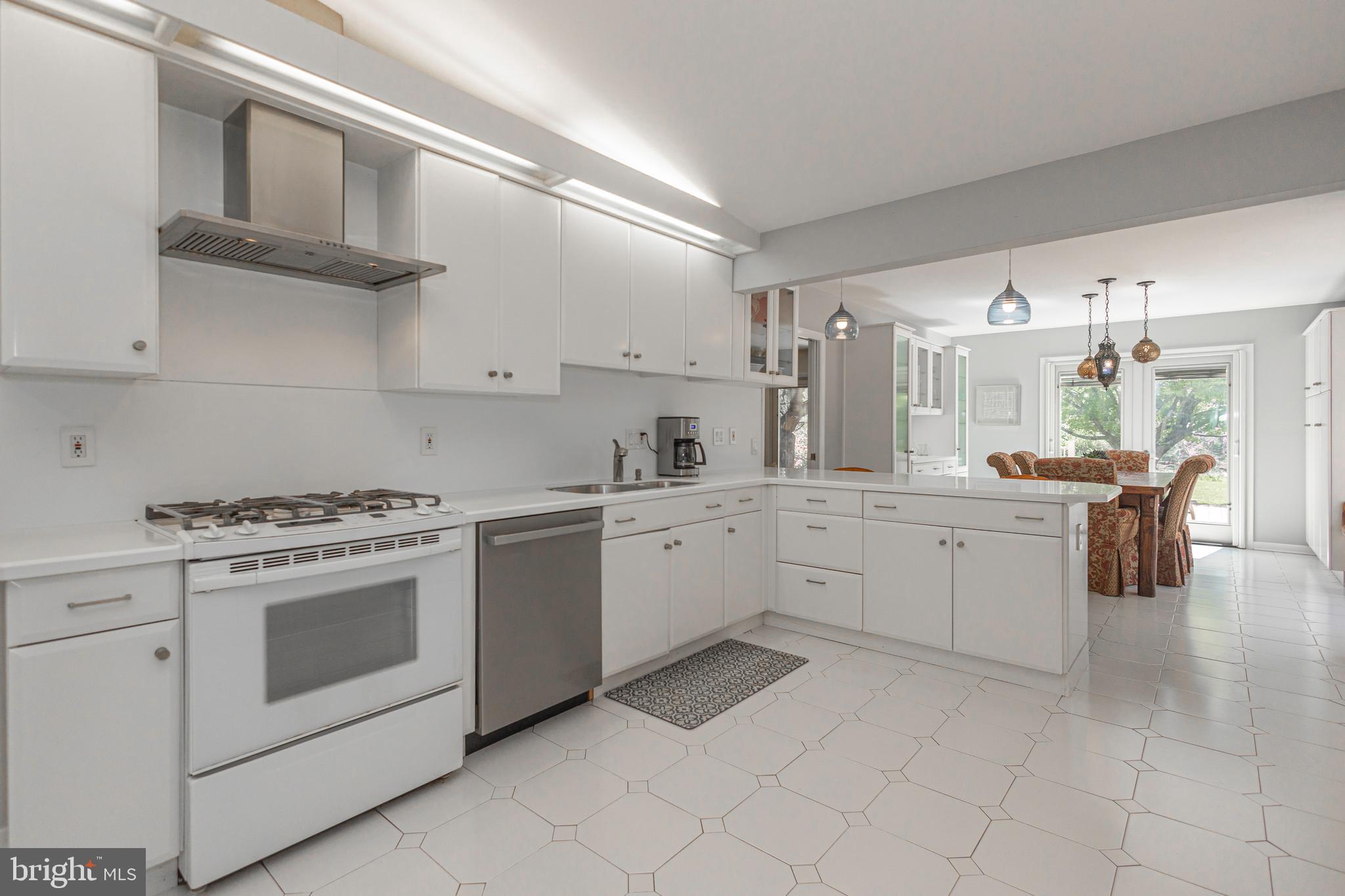 PARK TOWN ESTATES - Residential