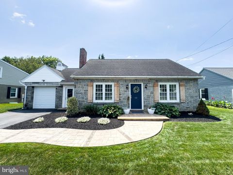 Photo of 62 Rose Avenue, Leola, PA 17540 (MLS # PALA2057532)