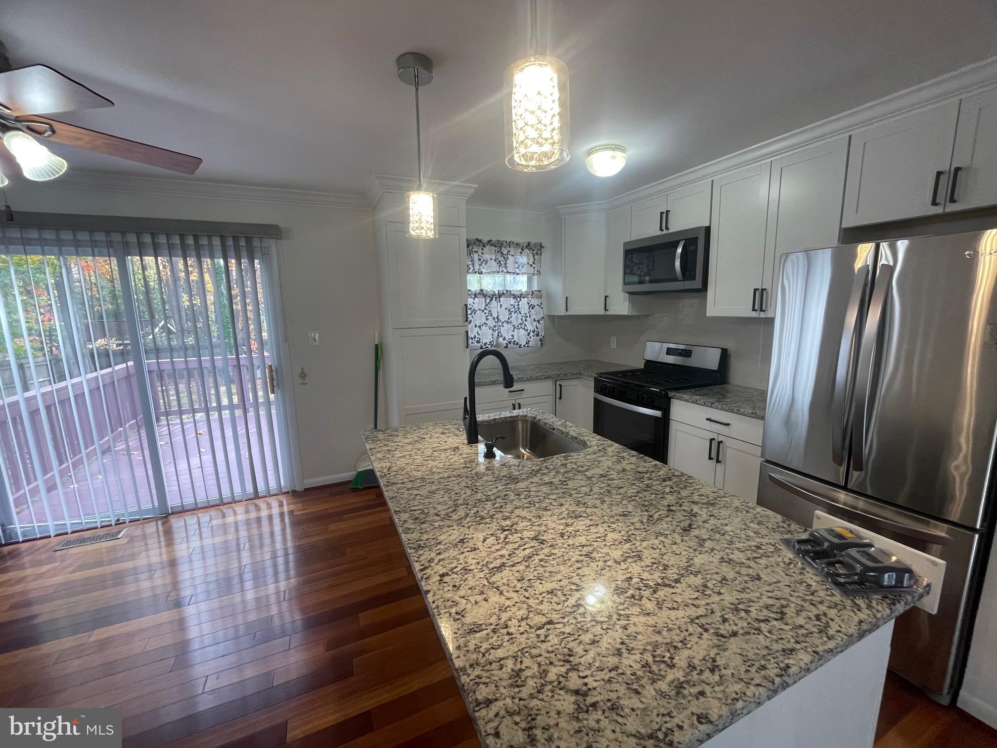 DALE CITY - Residential Lease