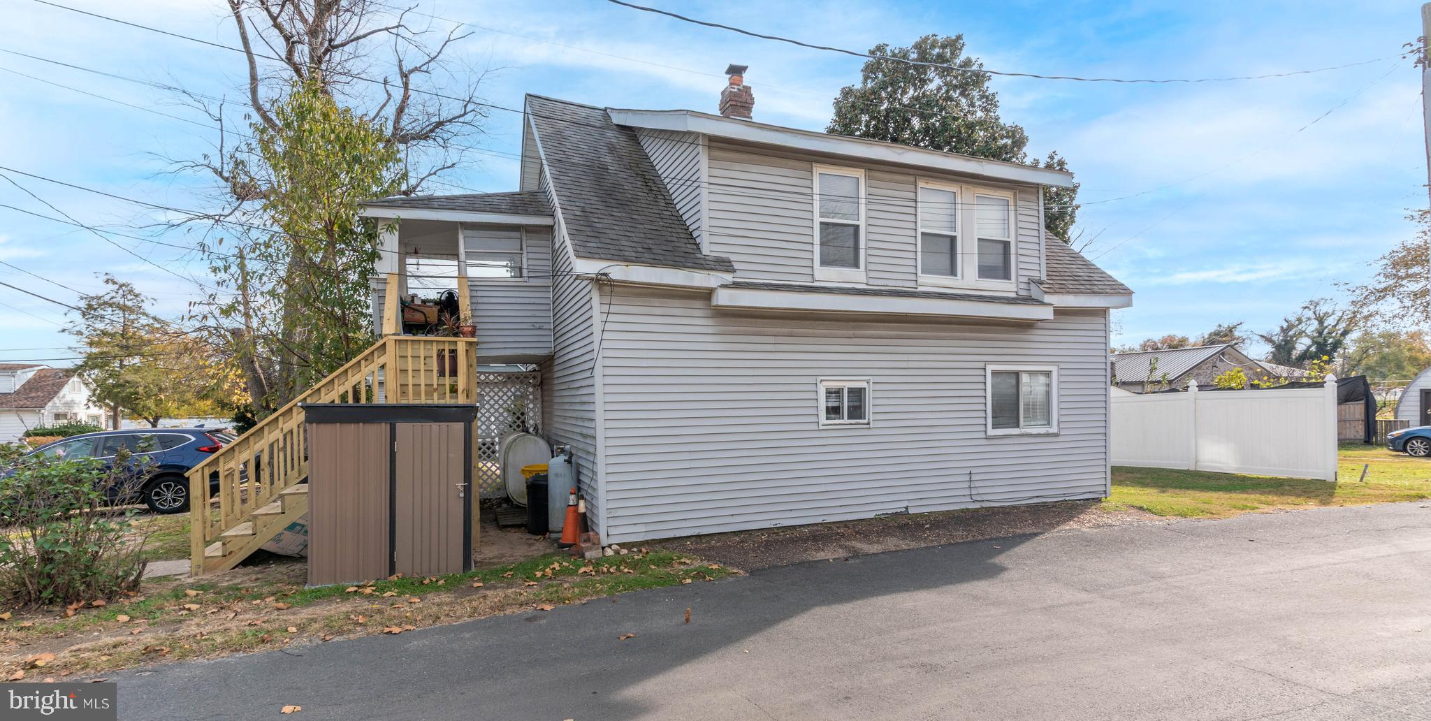 1106 BEACH PROMENADE