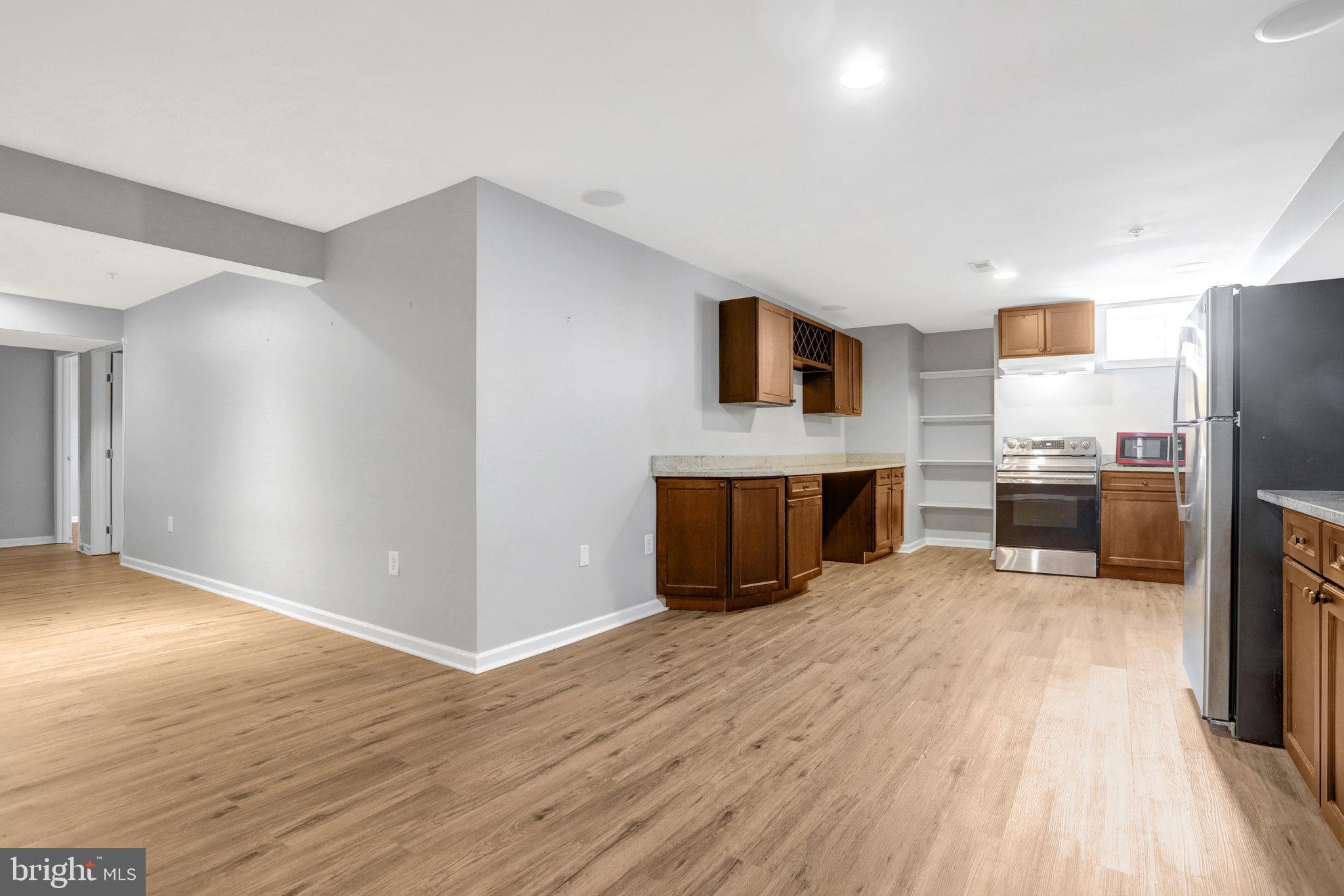 TANTALLON HILLS - Residential Lease