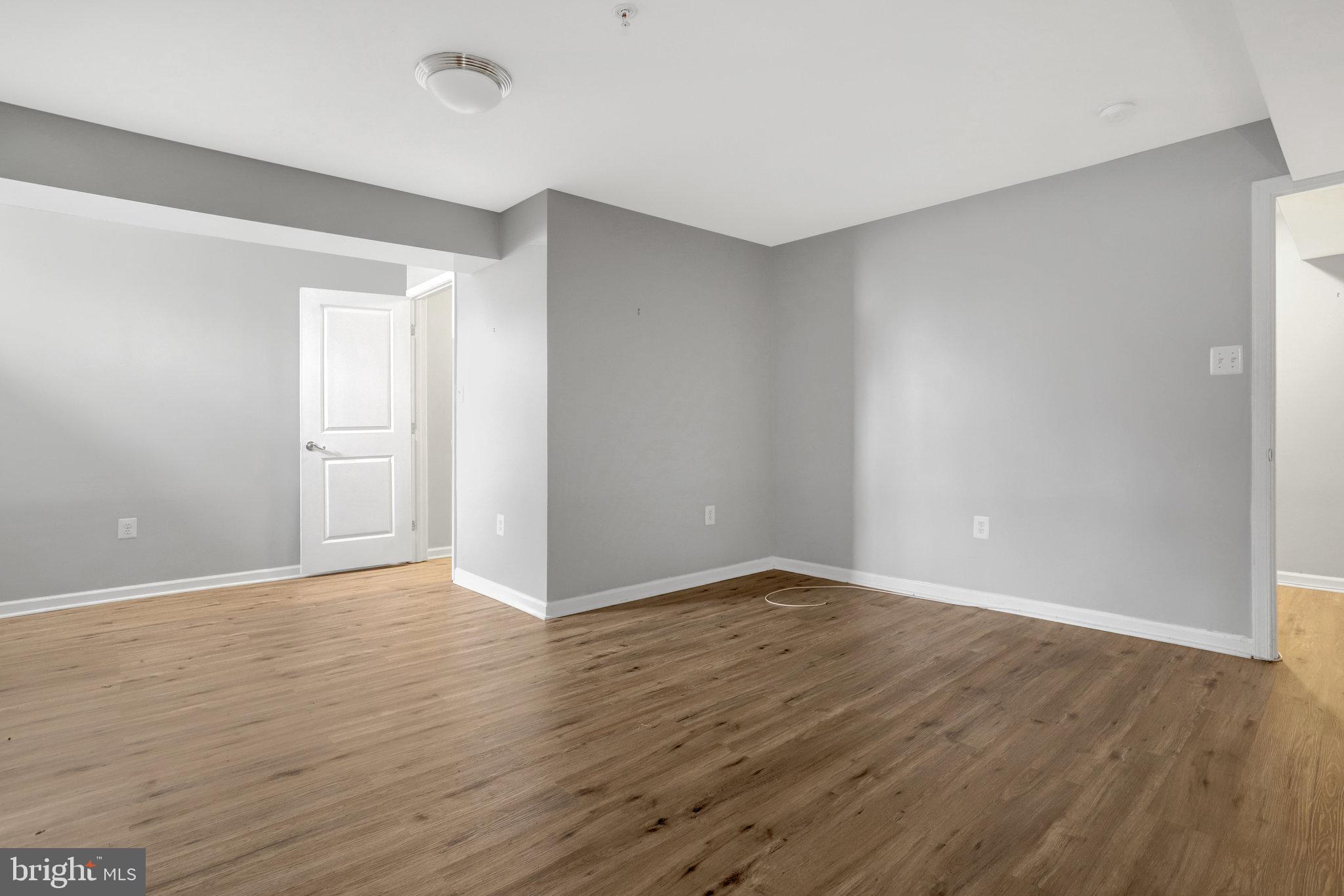 TANTALLON HILLS - Residential Lease