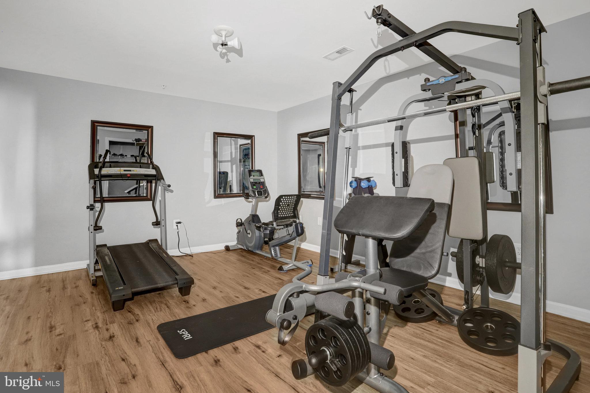 TANTALLON HILLS - Residential Lease