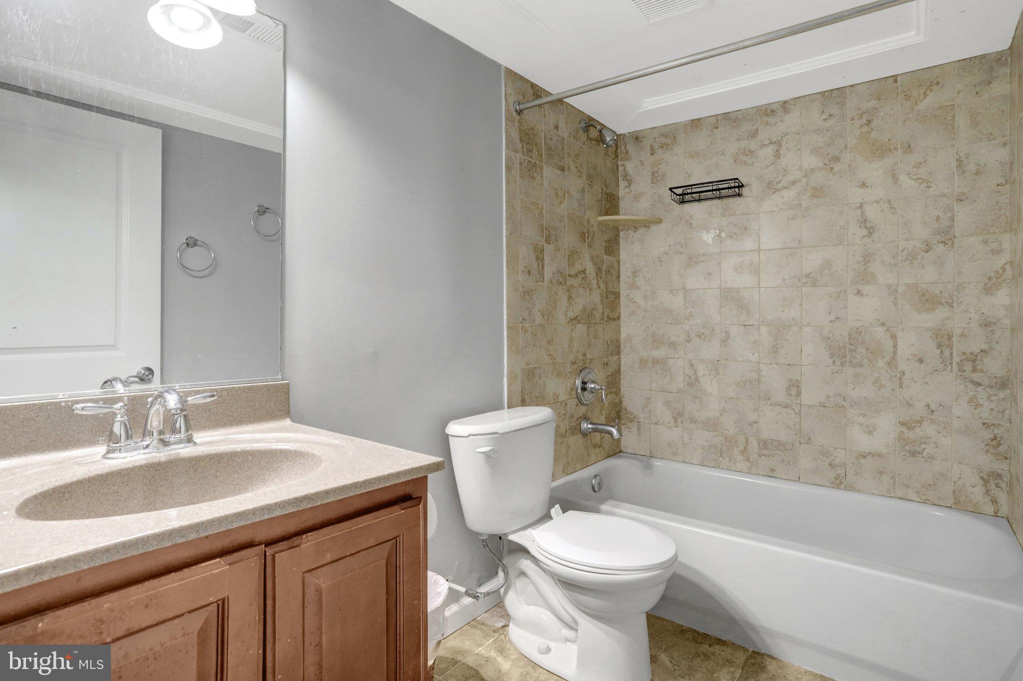 TANTALLON HILLS - Residential Lease