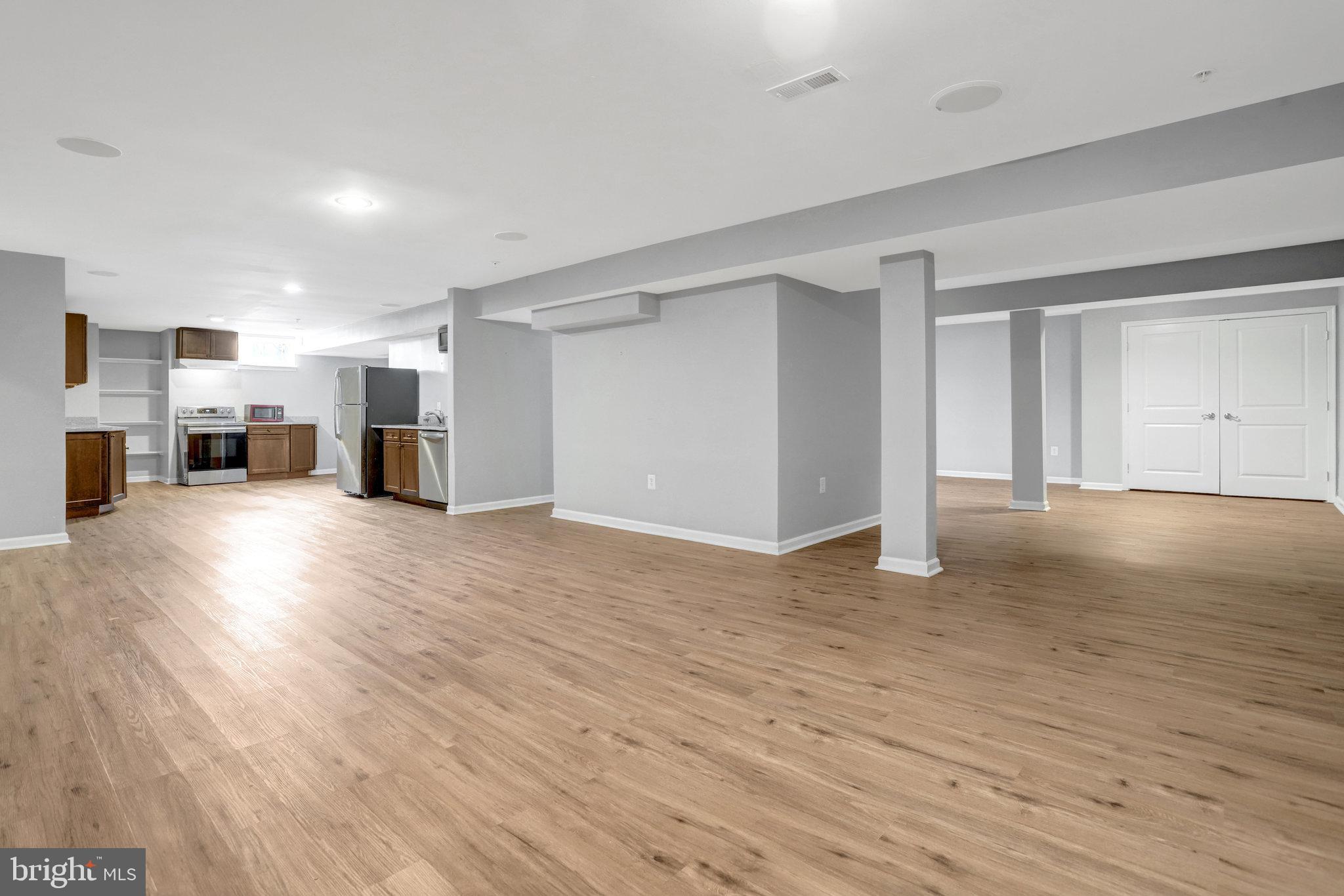 TANTALLON HILLS - Residential Lease