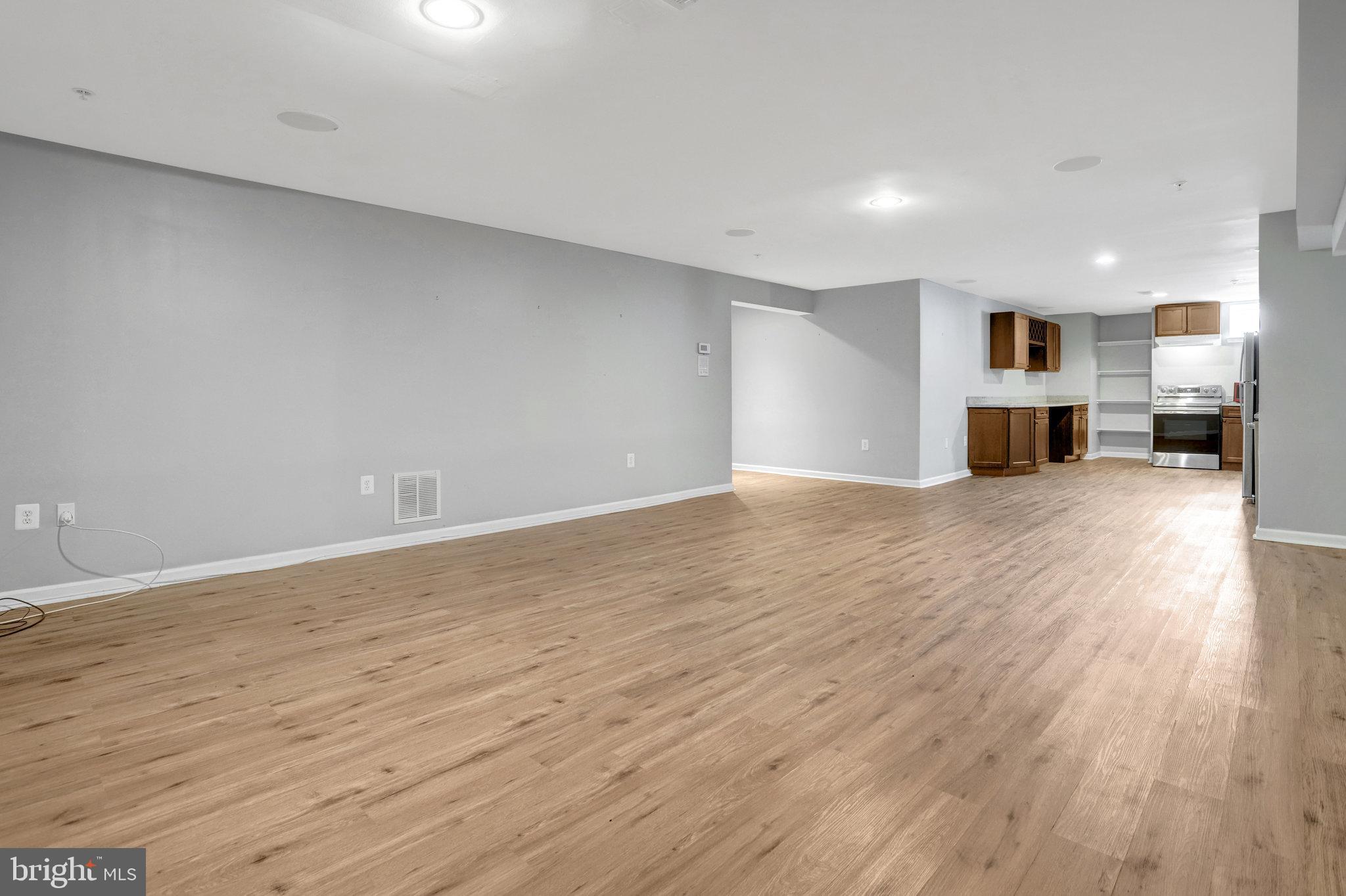 TANTALLON HILLS - Residential Lease